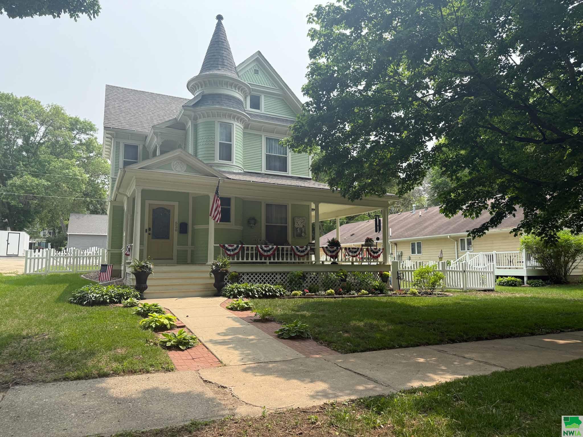 520 Central Ave SE, LeMars, IA 51031 