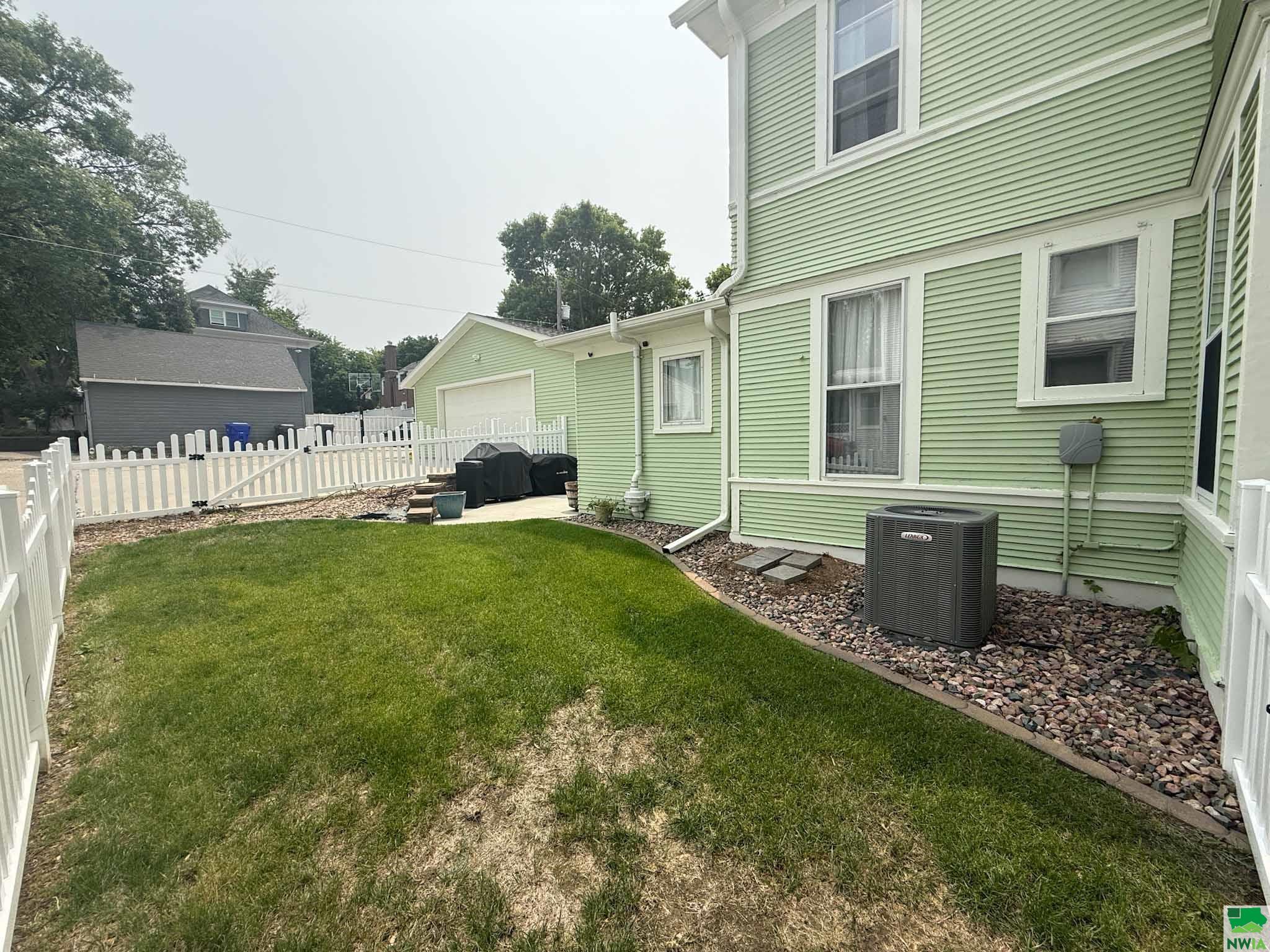 MLS #828974