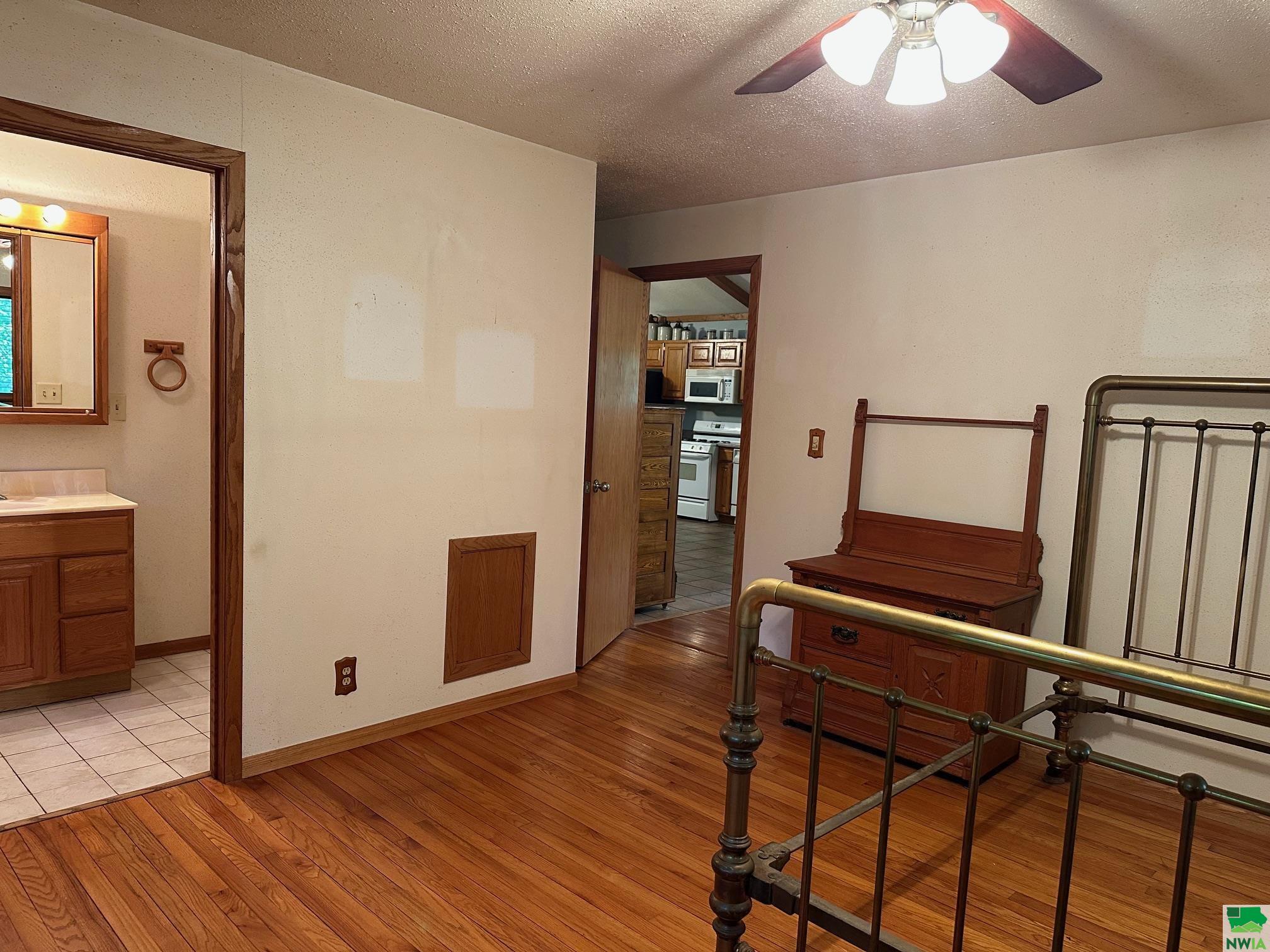 MLS #828976