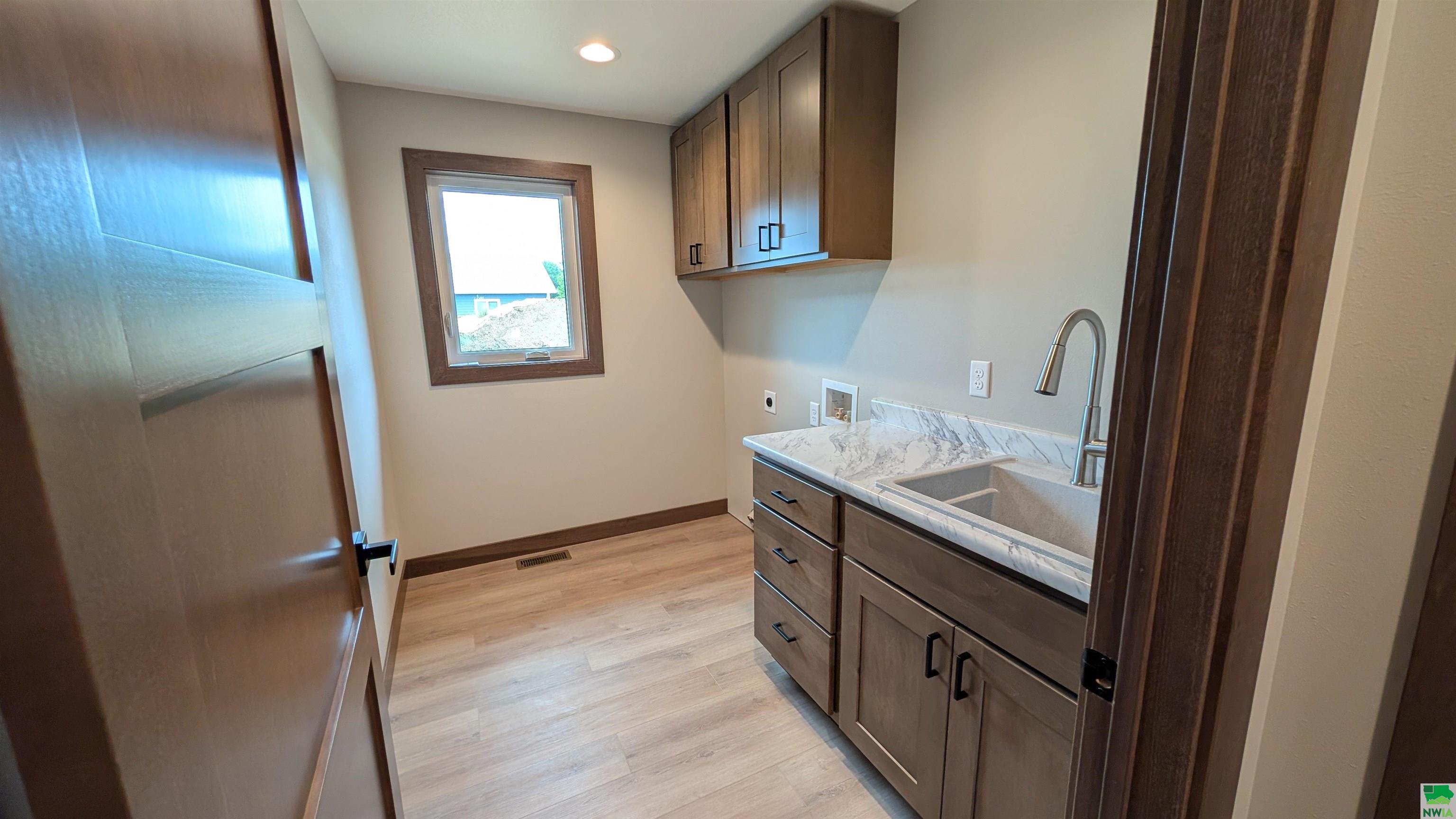 MLS #828982