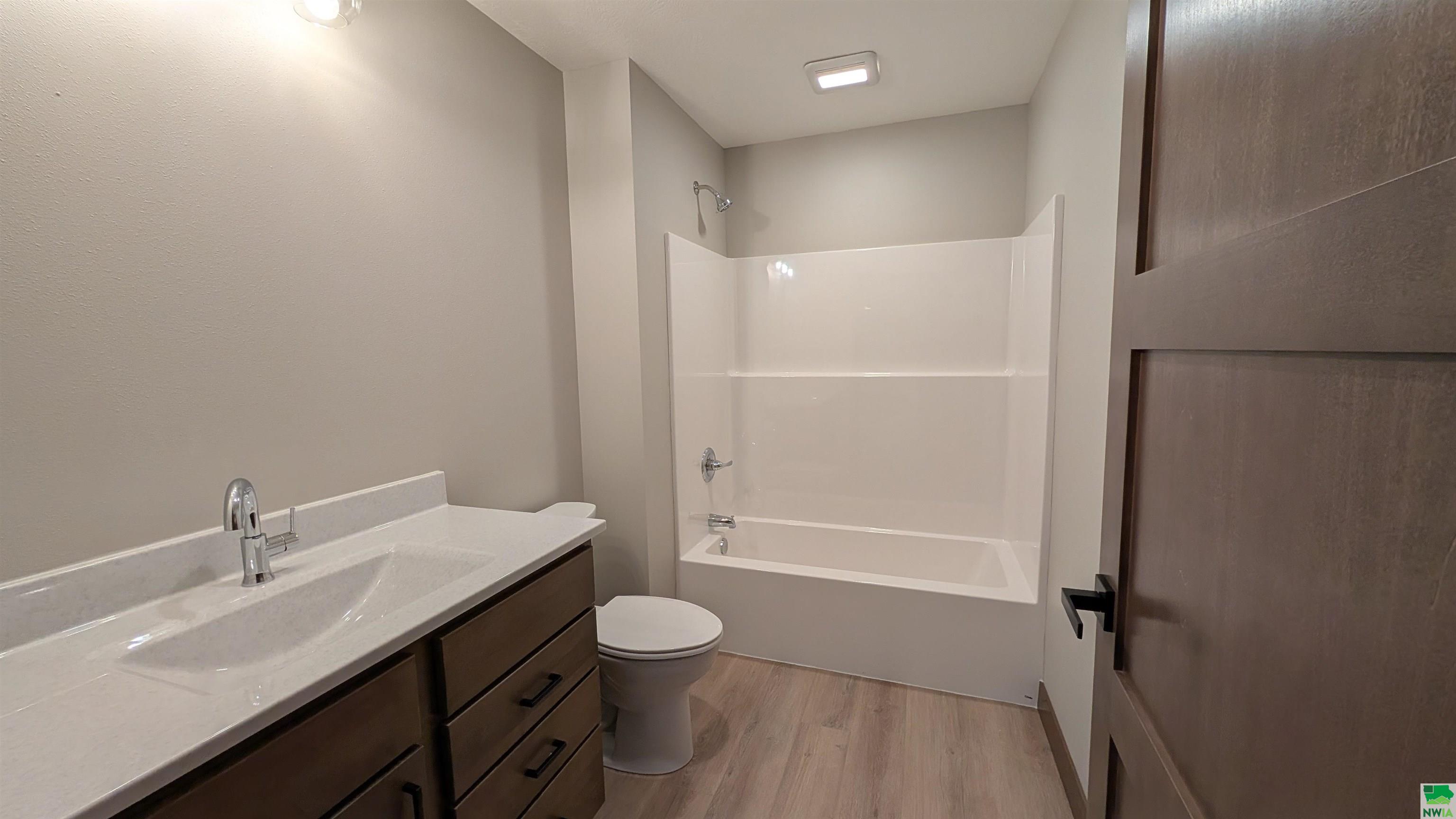 MLS #828982
