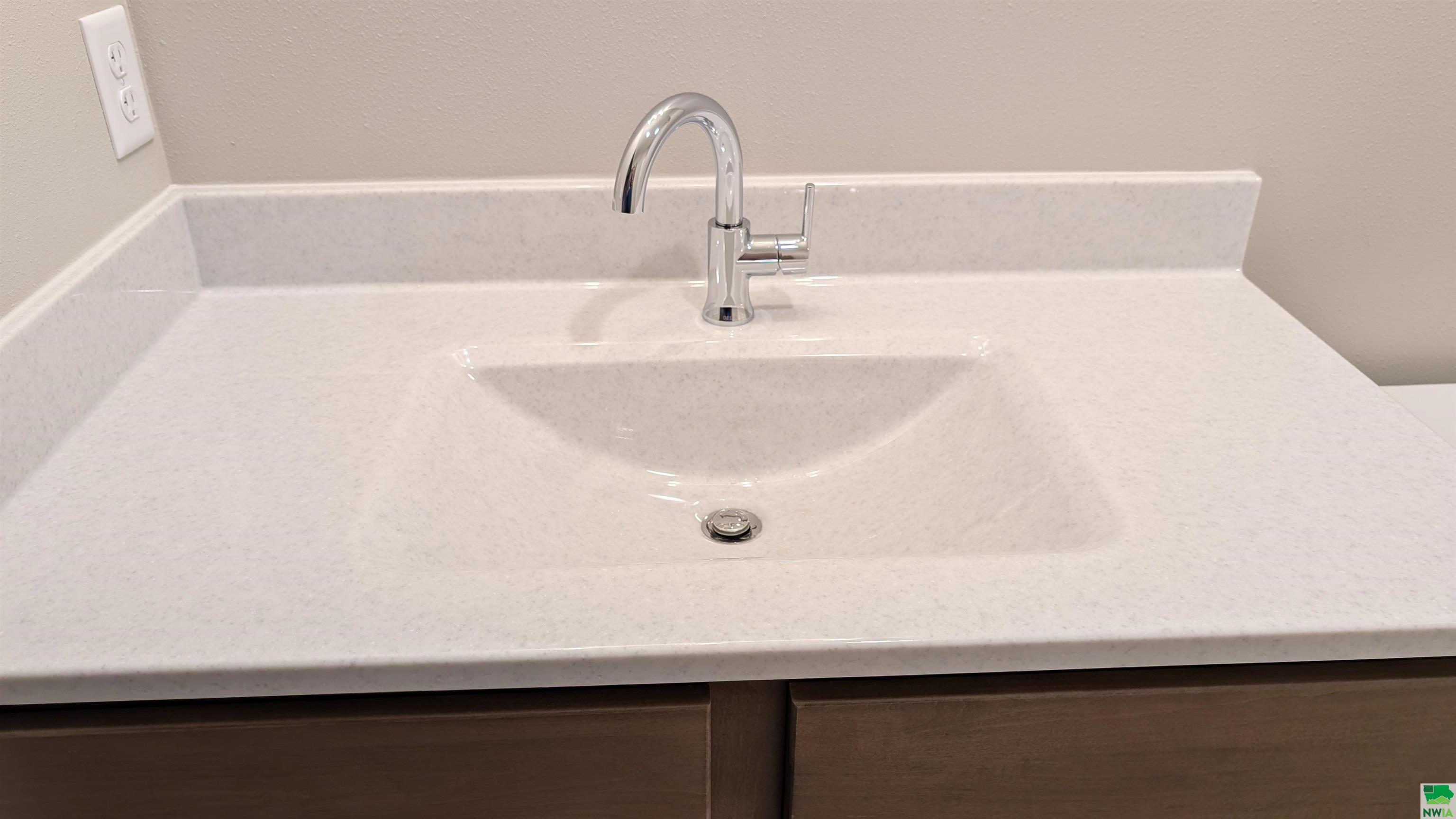 MLS #828982