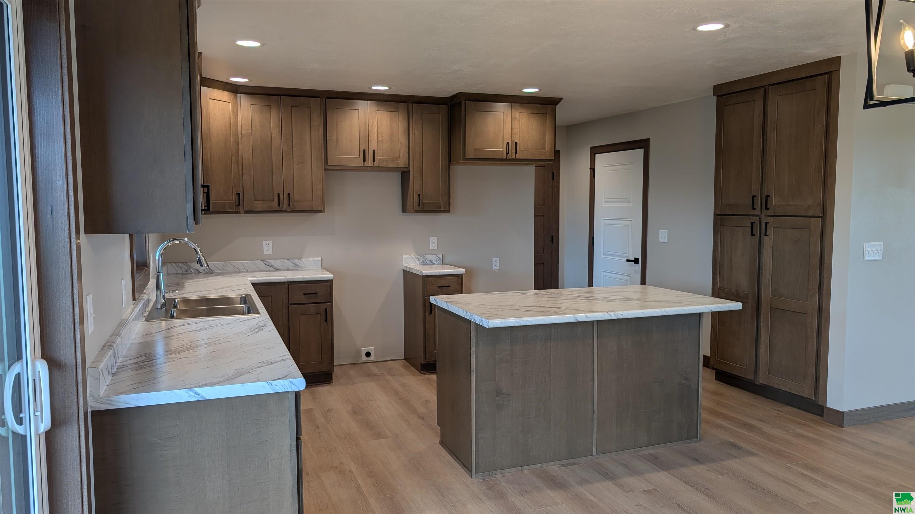MLS #828982