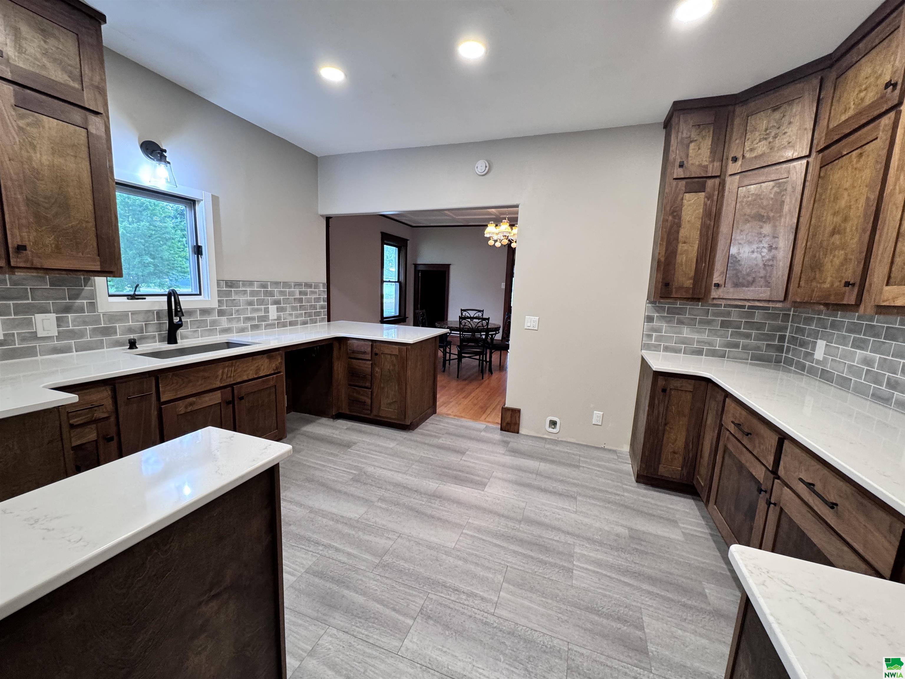 MLS #828983