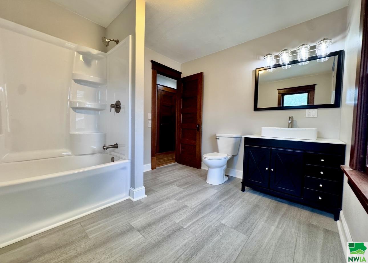 MLS #828983