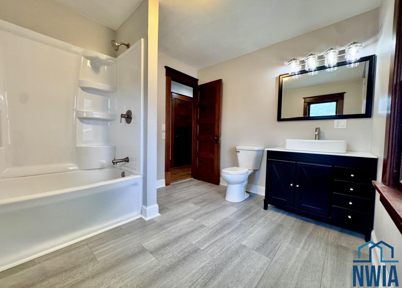 MLS #828983