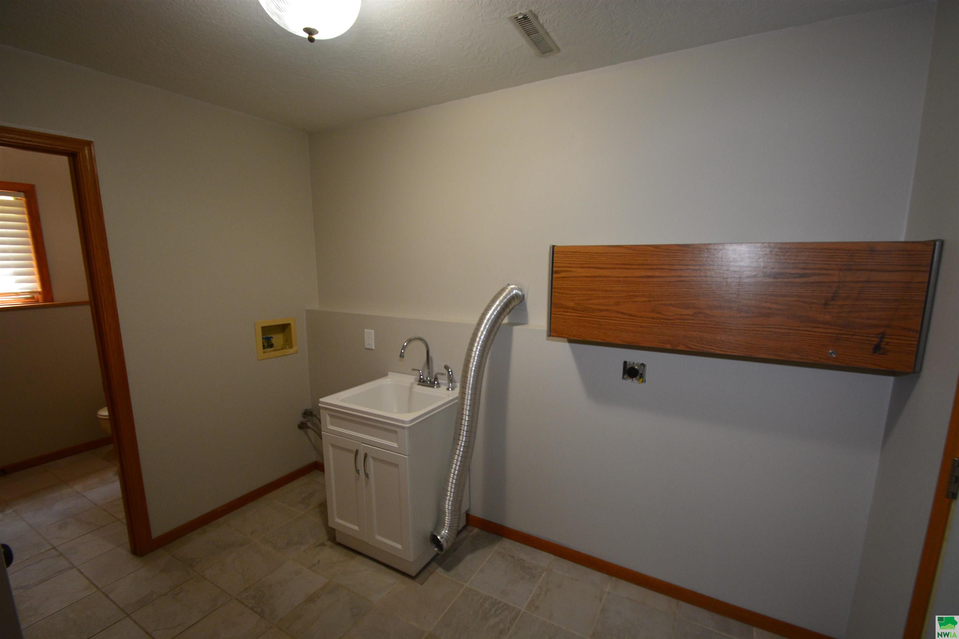 MLS #828990