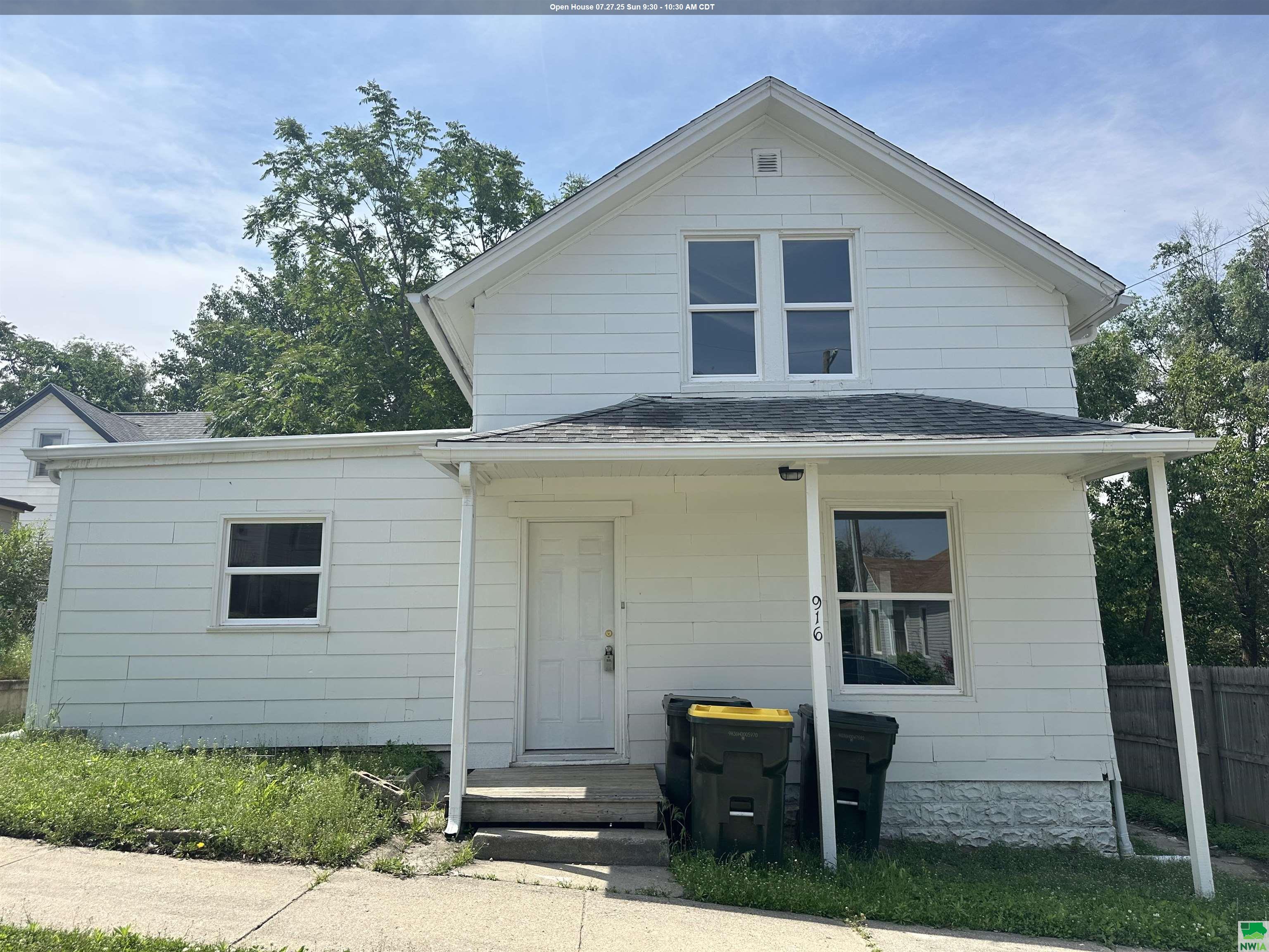 916 15th ST, Sioux City, IA 51105 