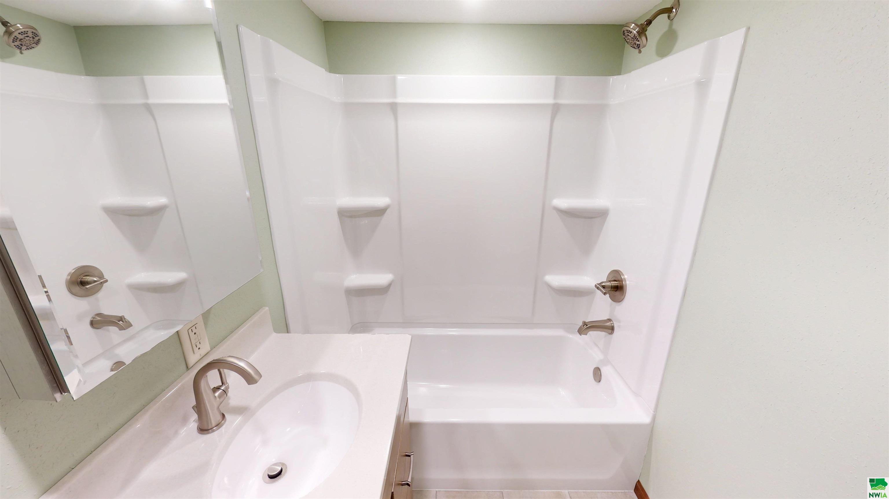 MLS #829003