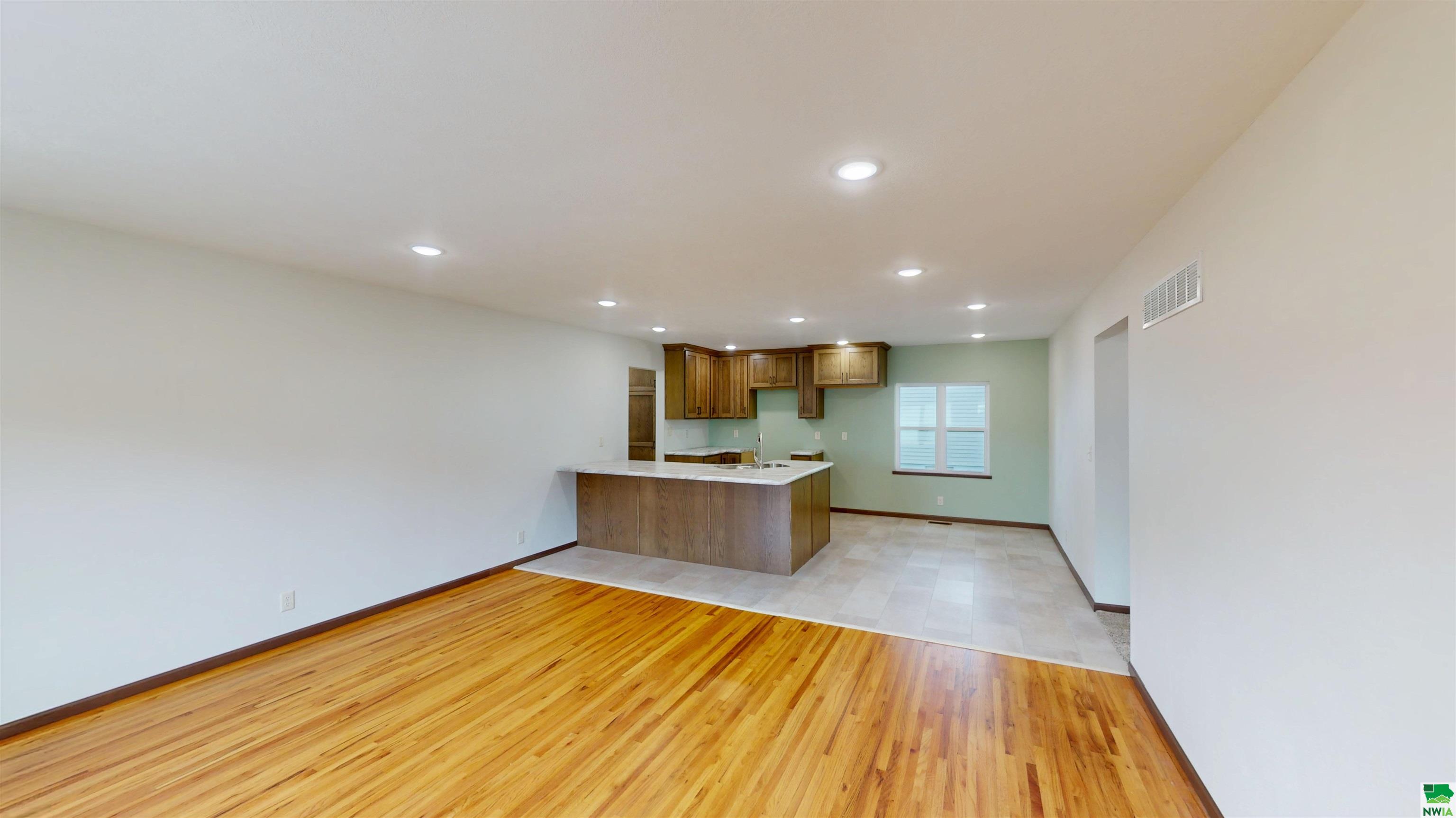 MLS #829003