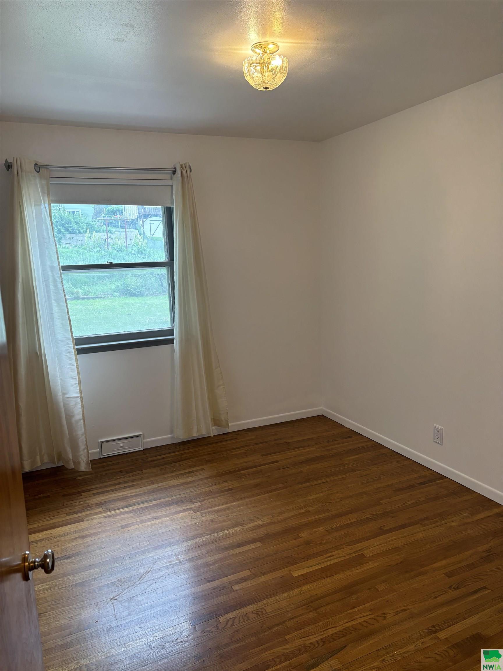 MLS #829007