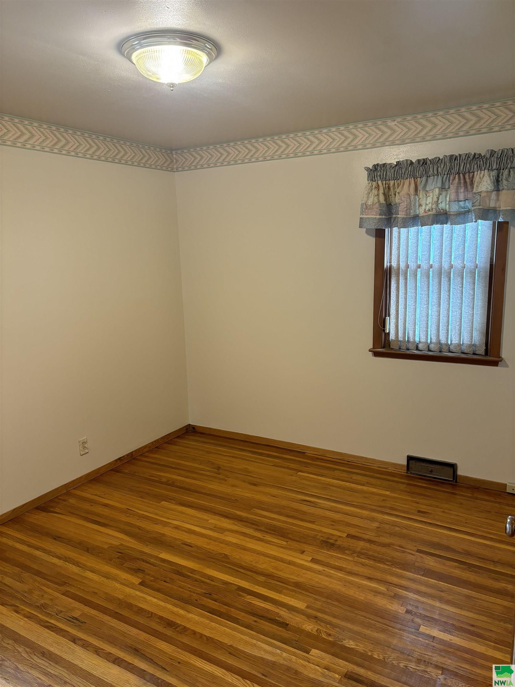 MLS #829007