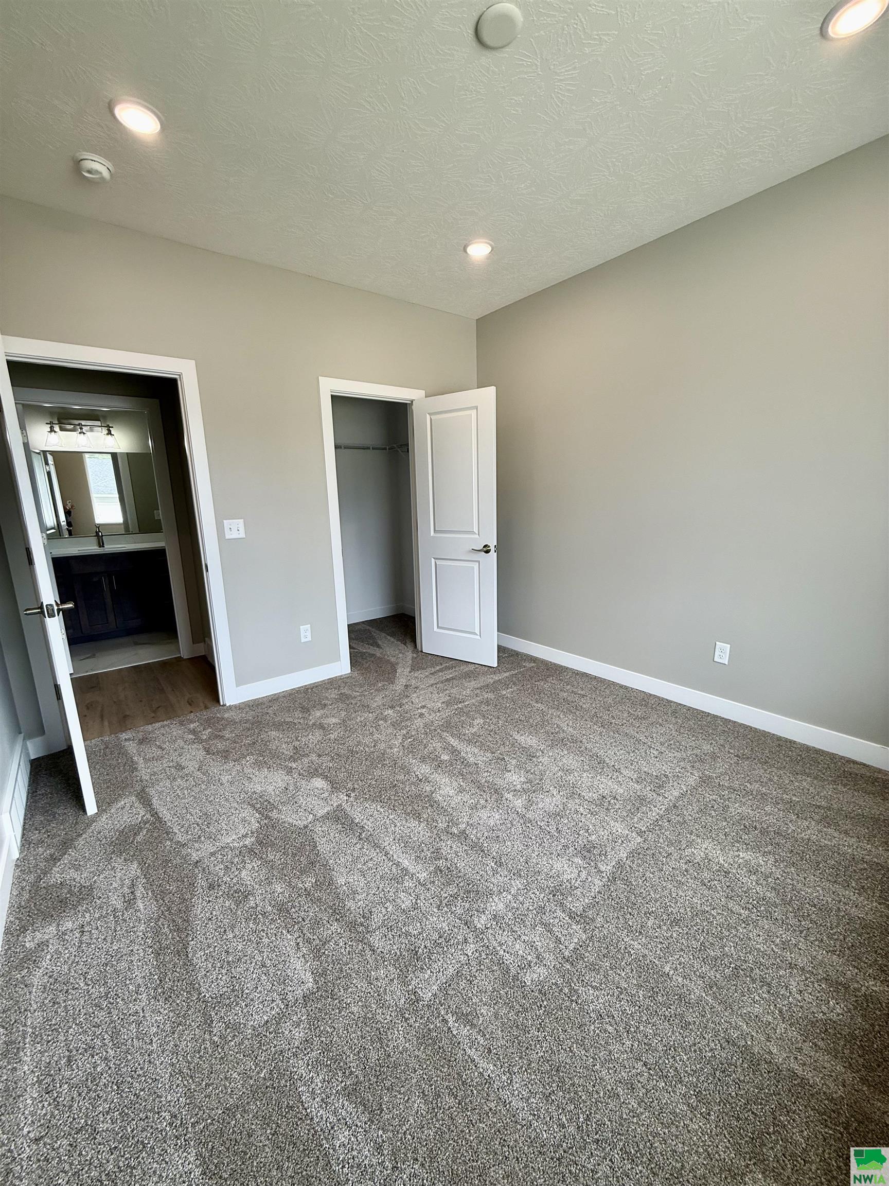 MLS #829018