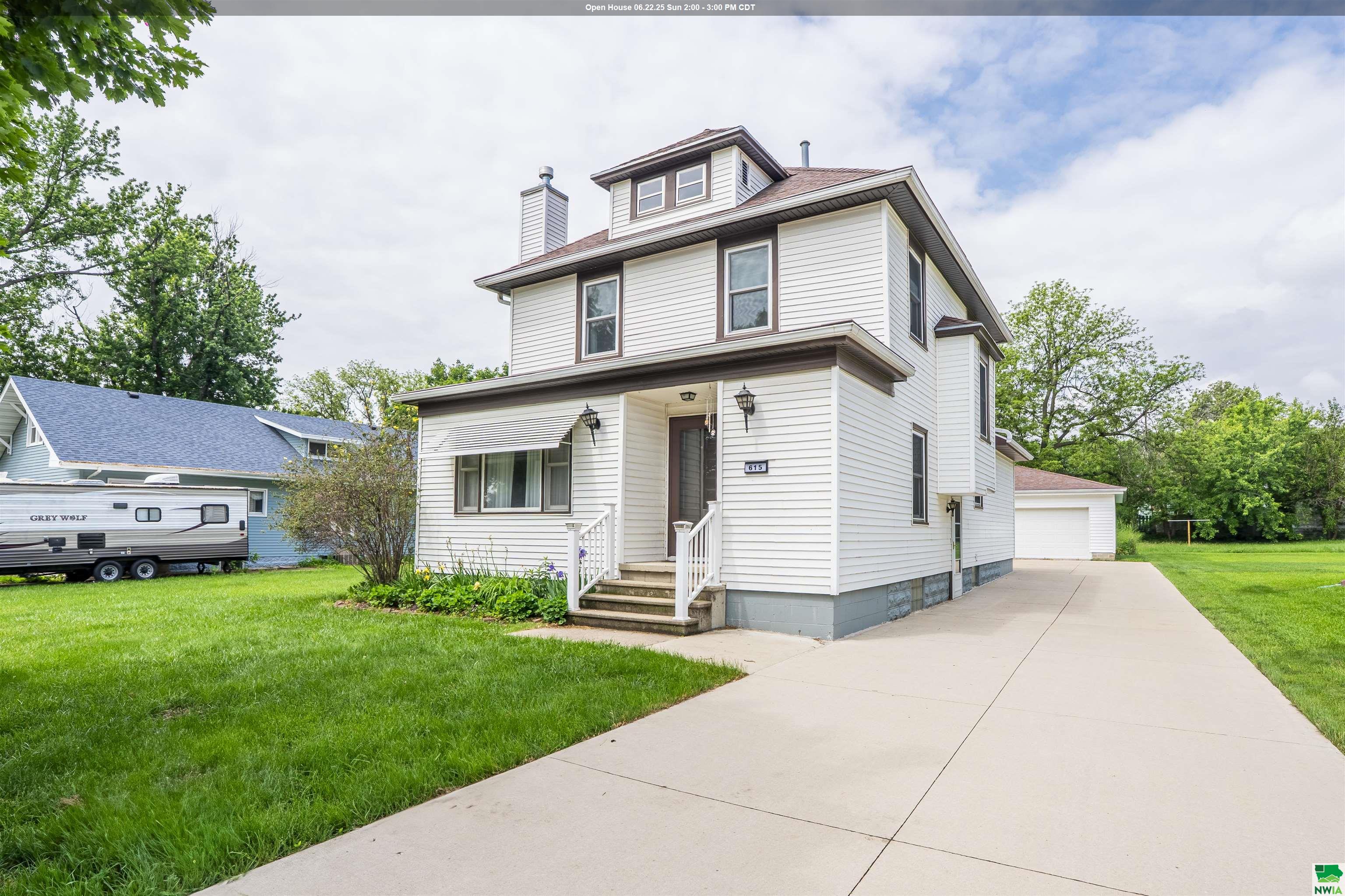 615 4th St, Merrill, IA 51038 