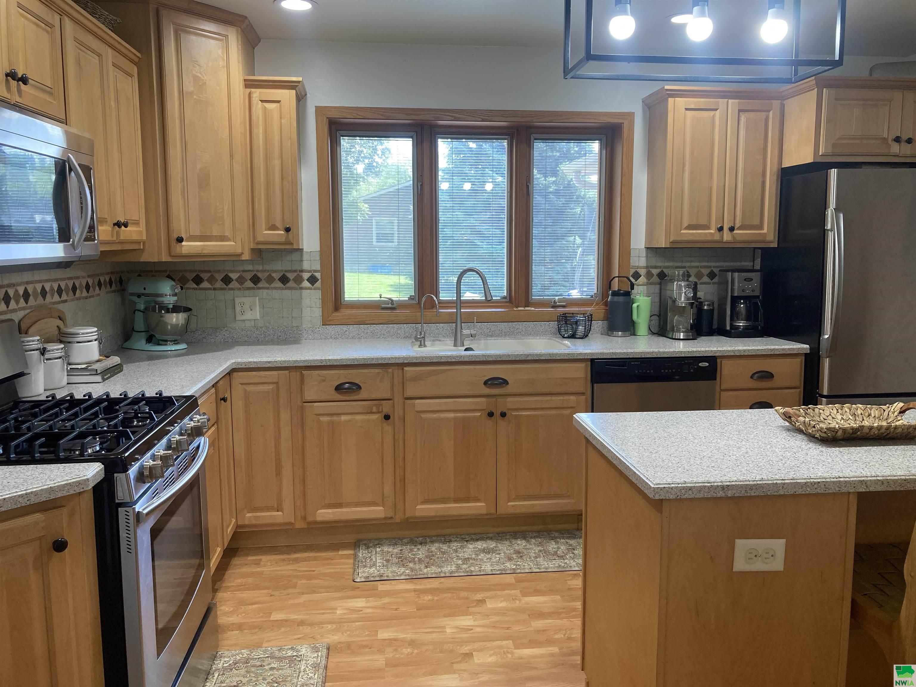 MLS #829043