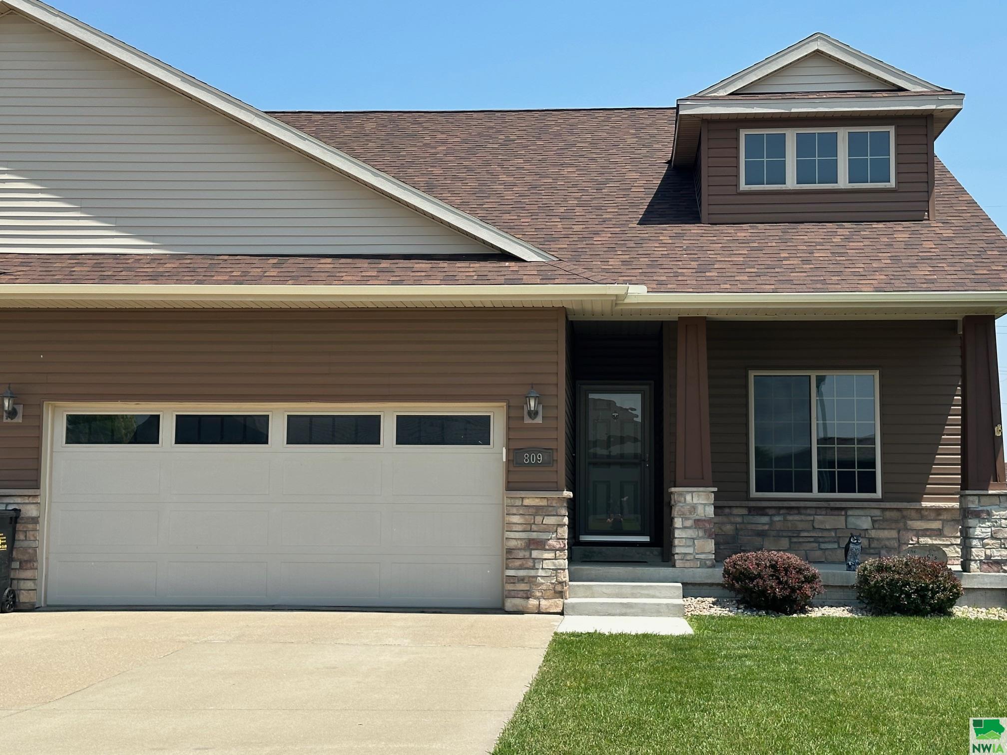 809 Coffie Farm Rd, Sergeant Bluff, IA 51054 