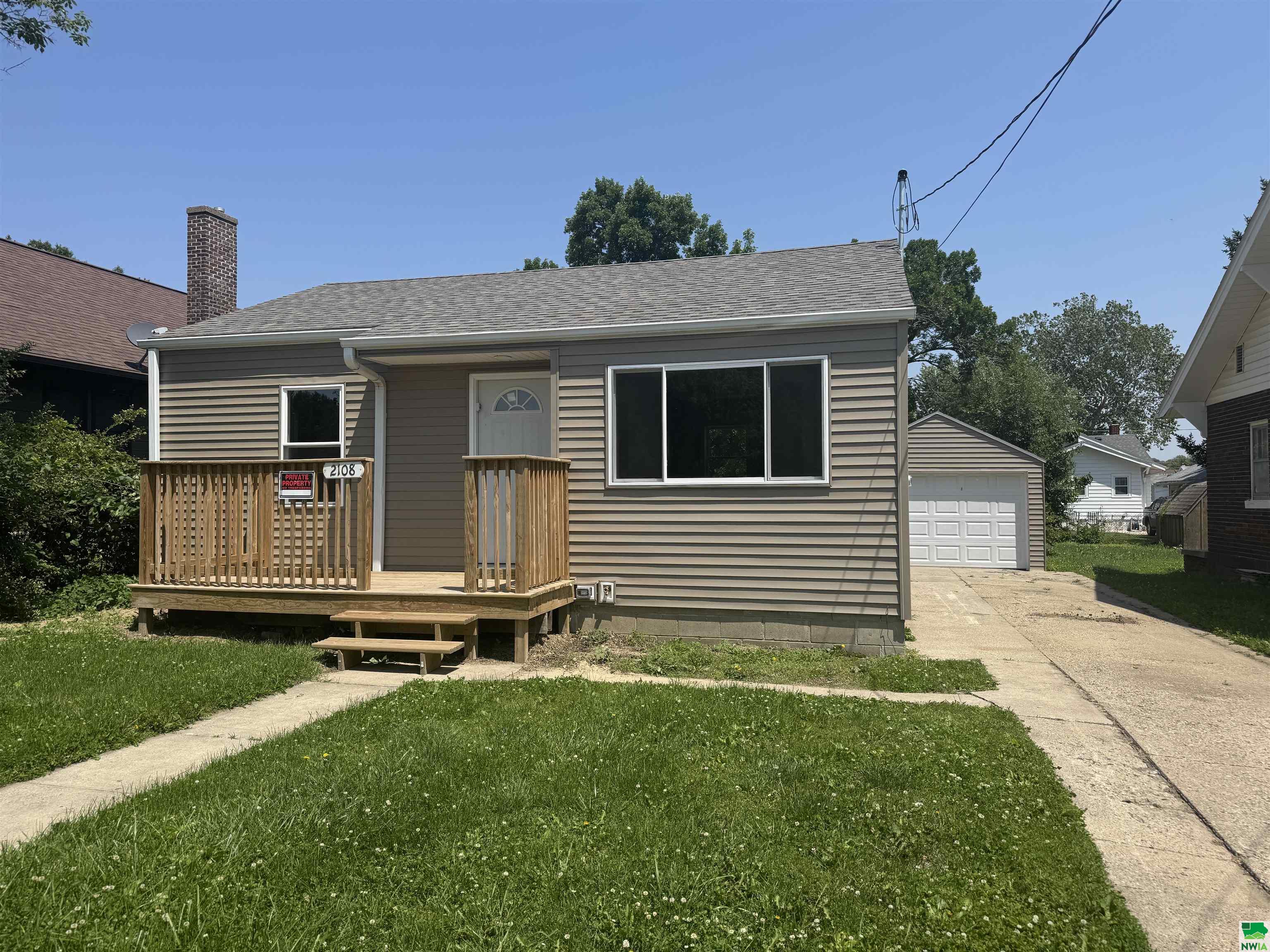 2108 ROSS ST, Sioux City, IA 51103 