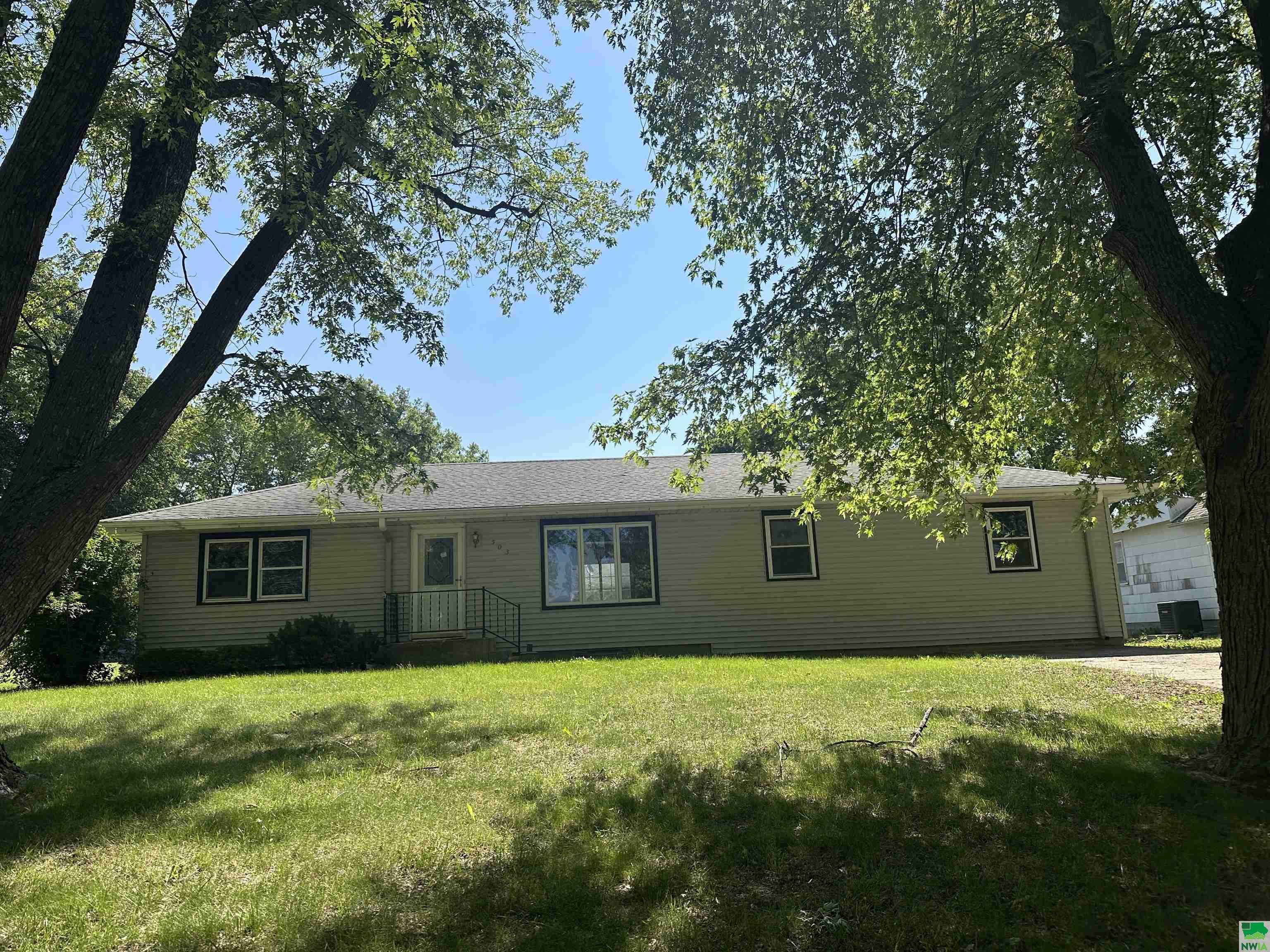 503 Walnut, Early, IA 50535 