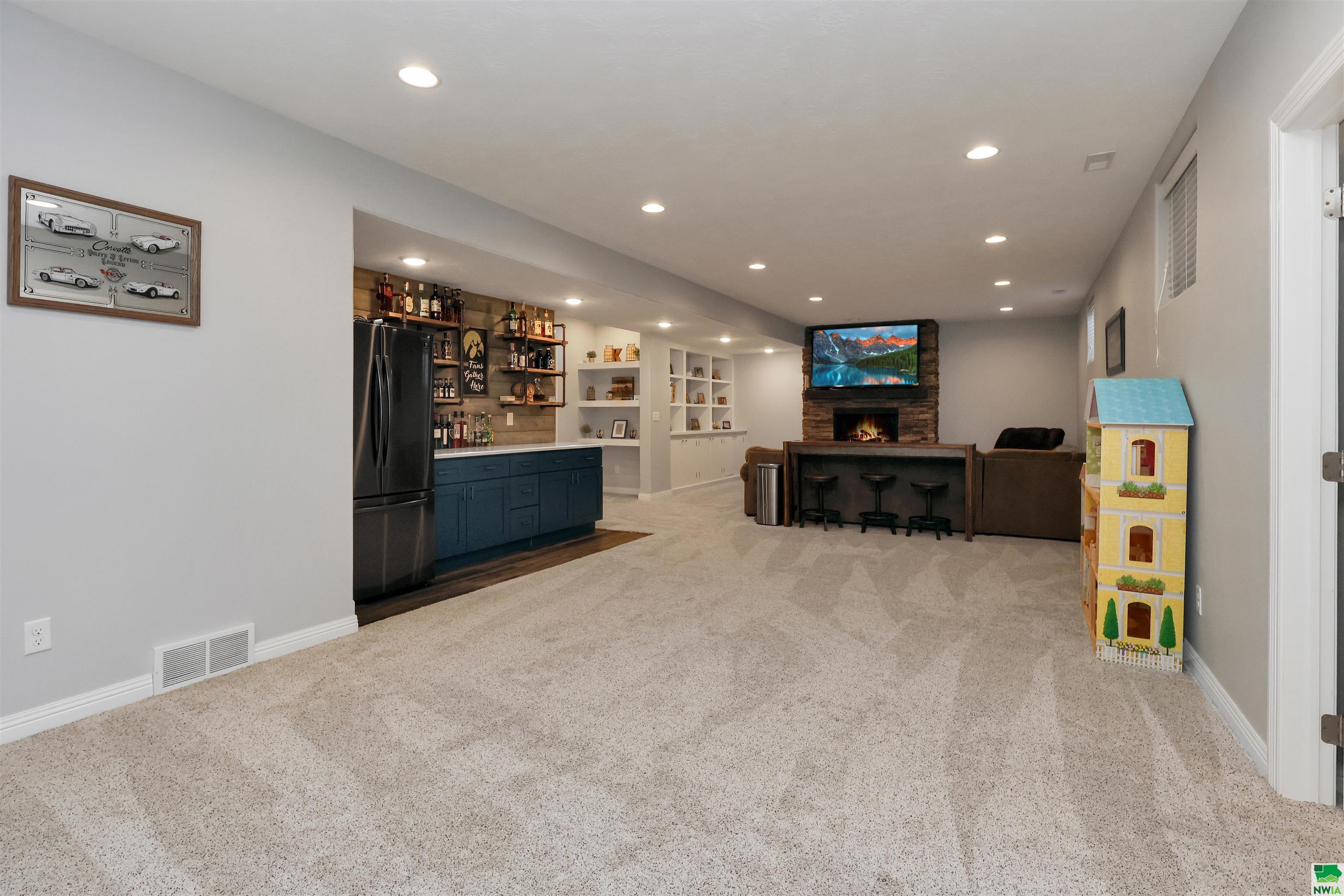 MLS #829049