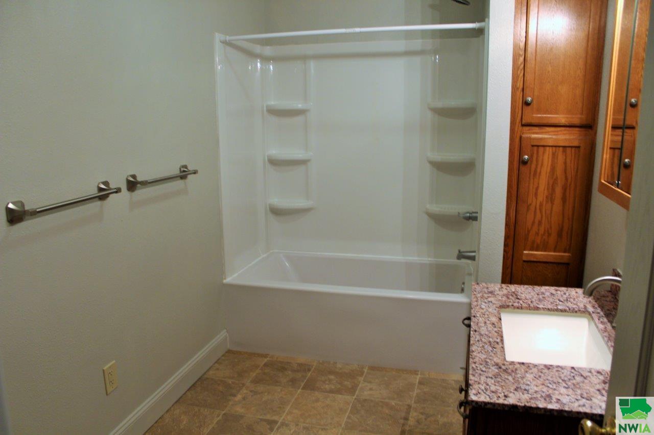 MLS #829052