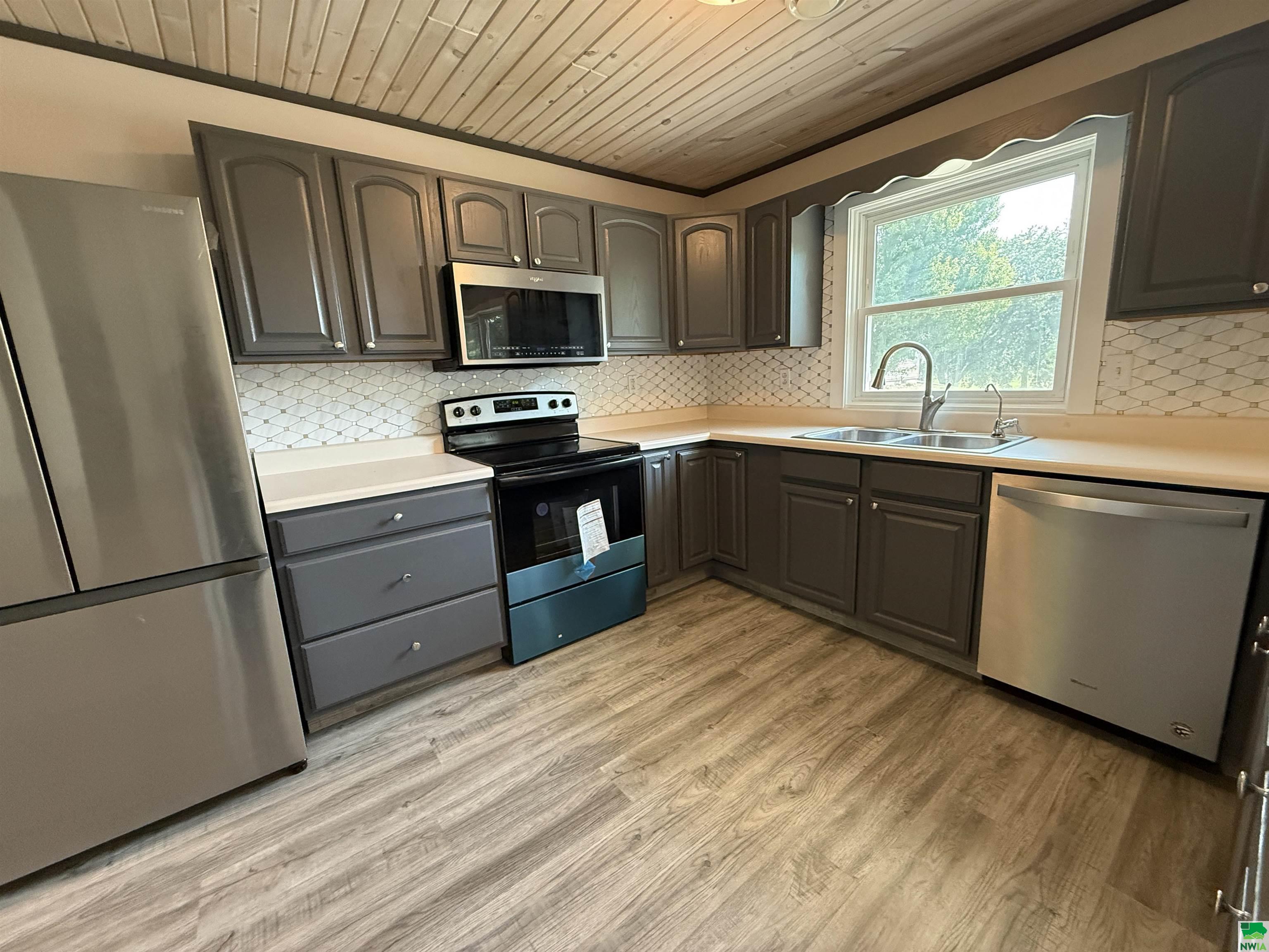 MLS #829054