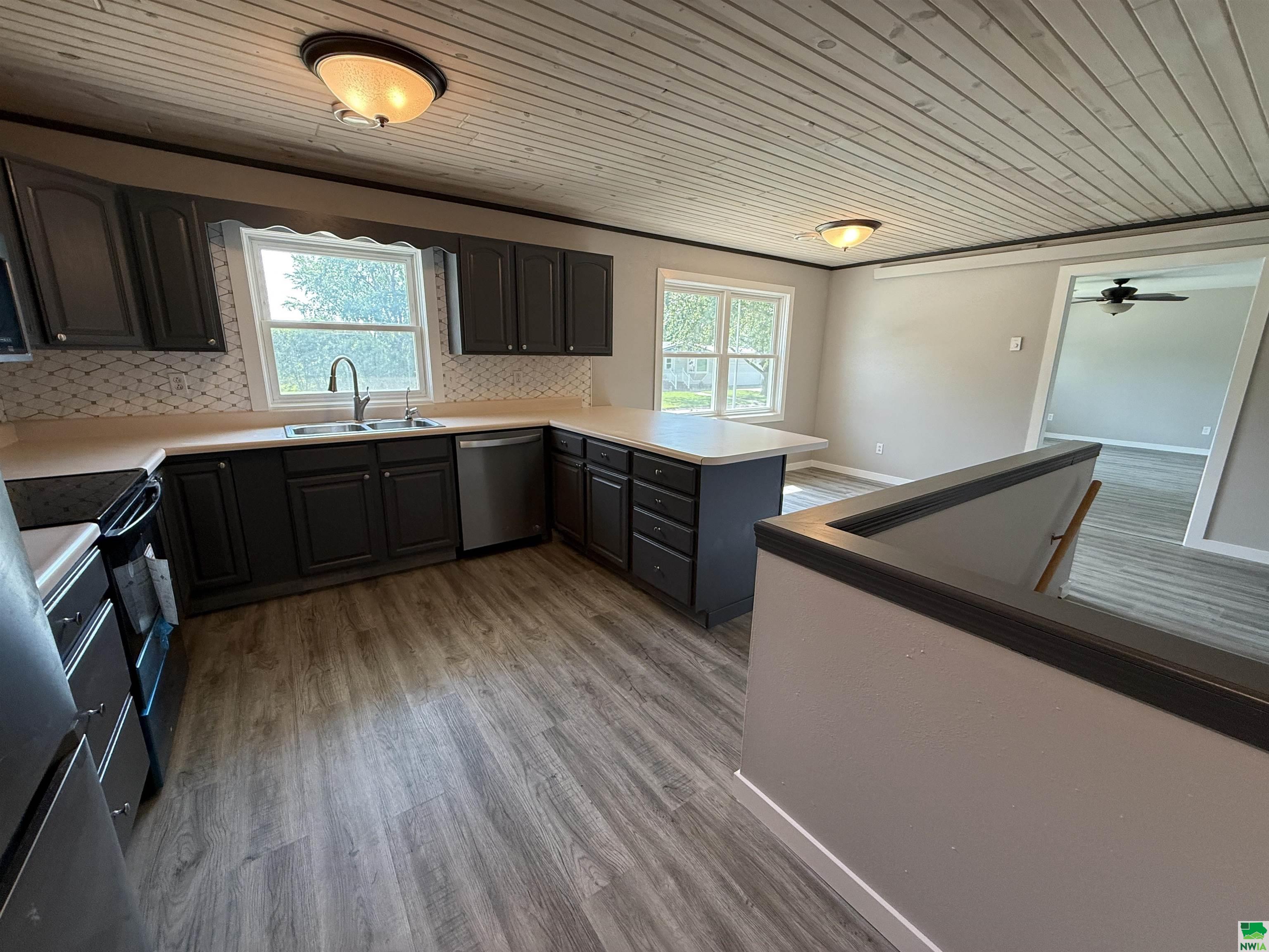 MLS #829054