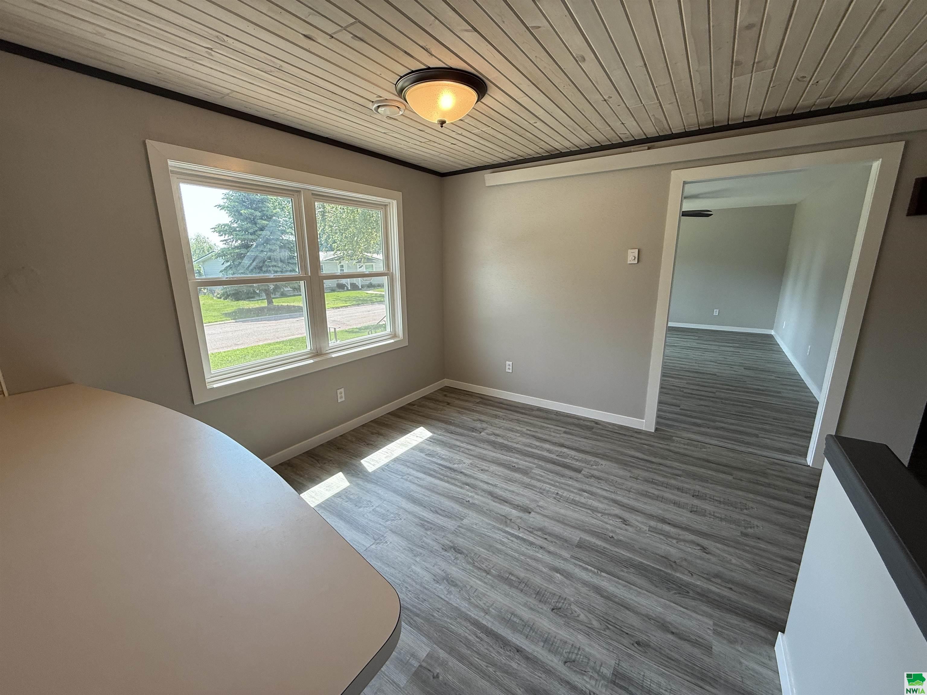 MLS #829054