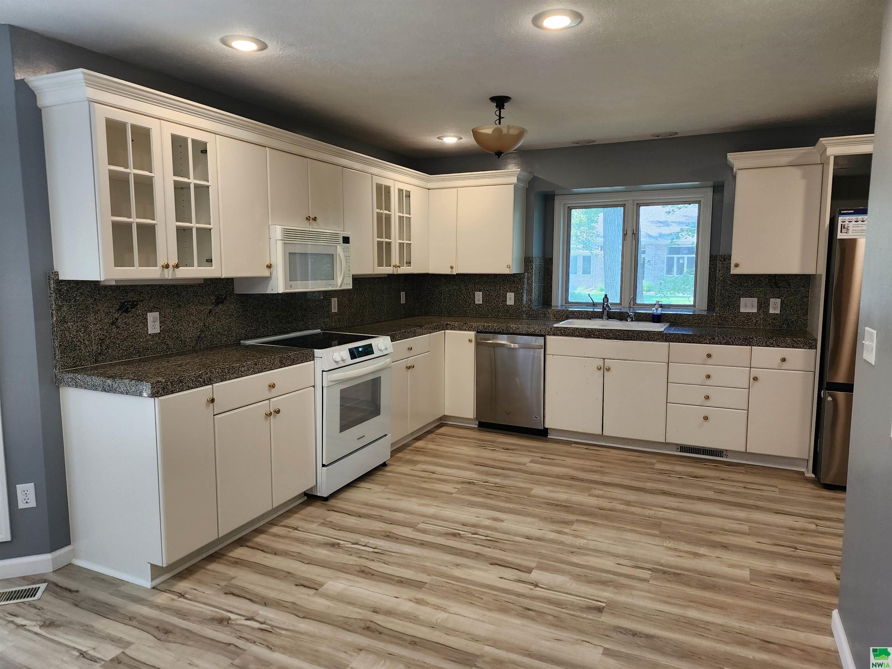 MLS #829055