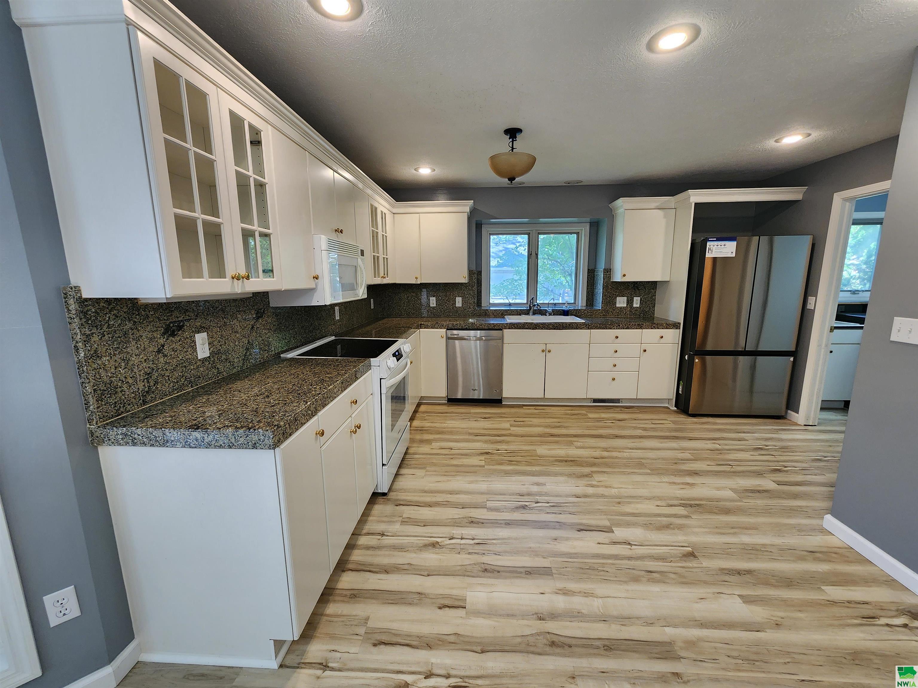 MLS #829055