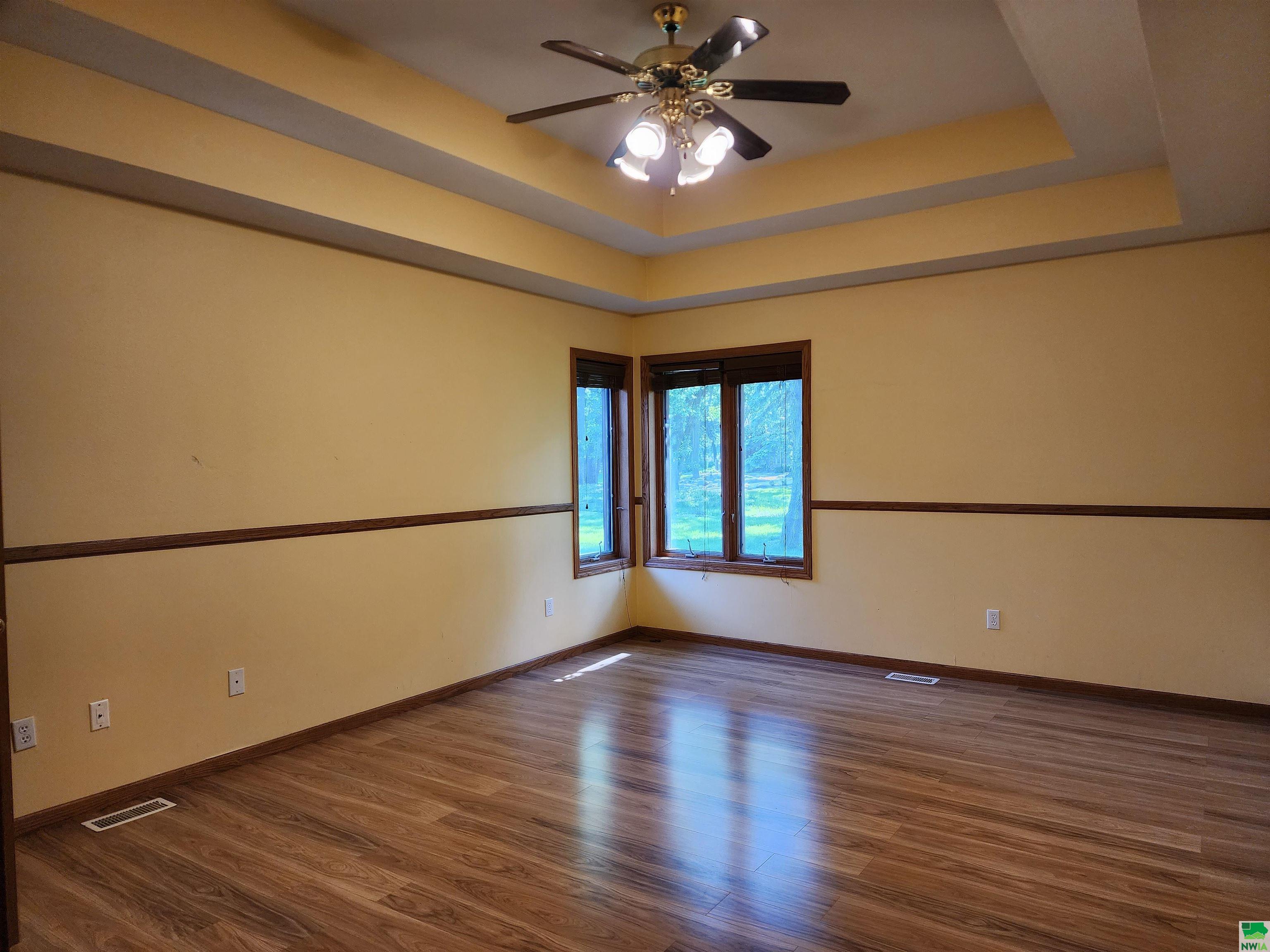 MLS #829055