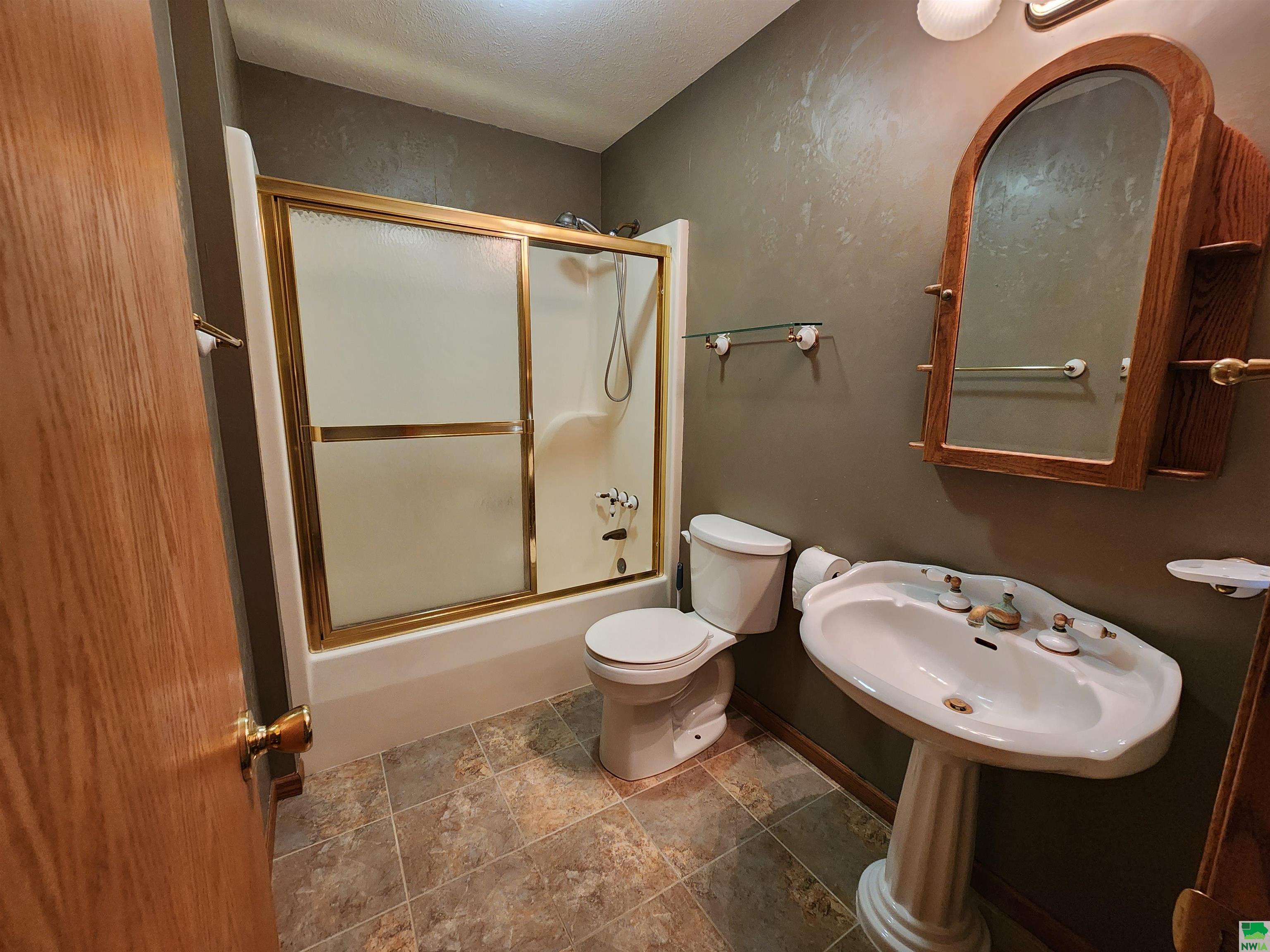 MLS #829055