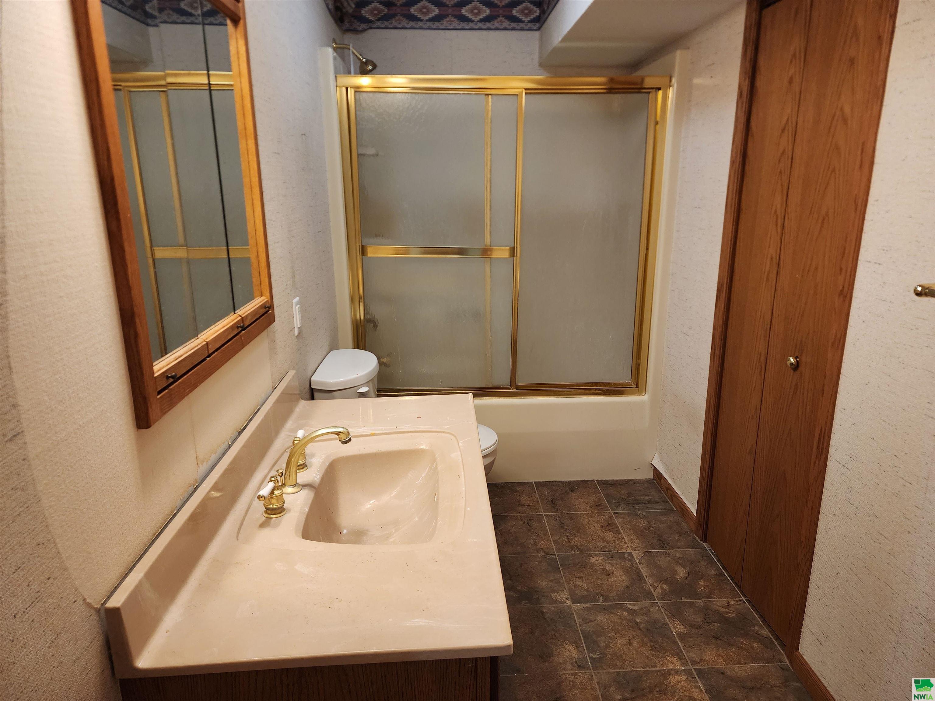 MLS #829055