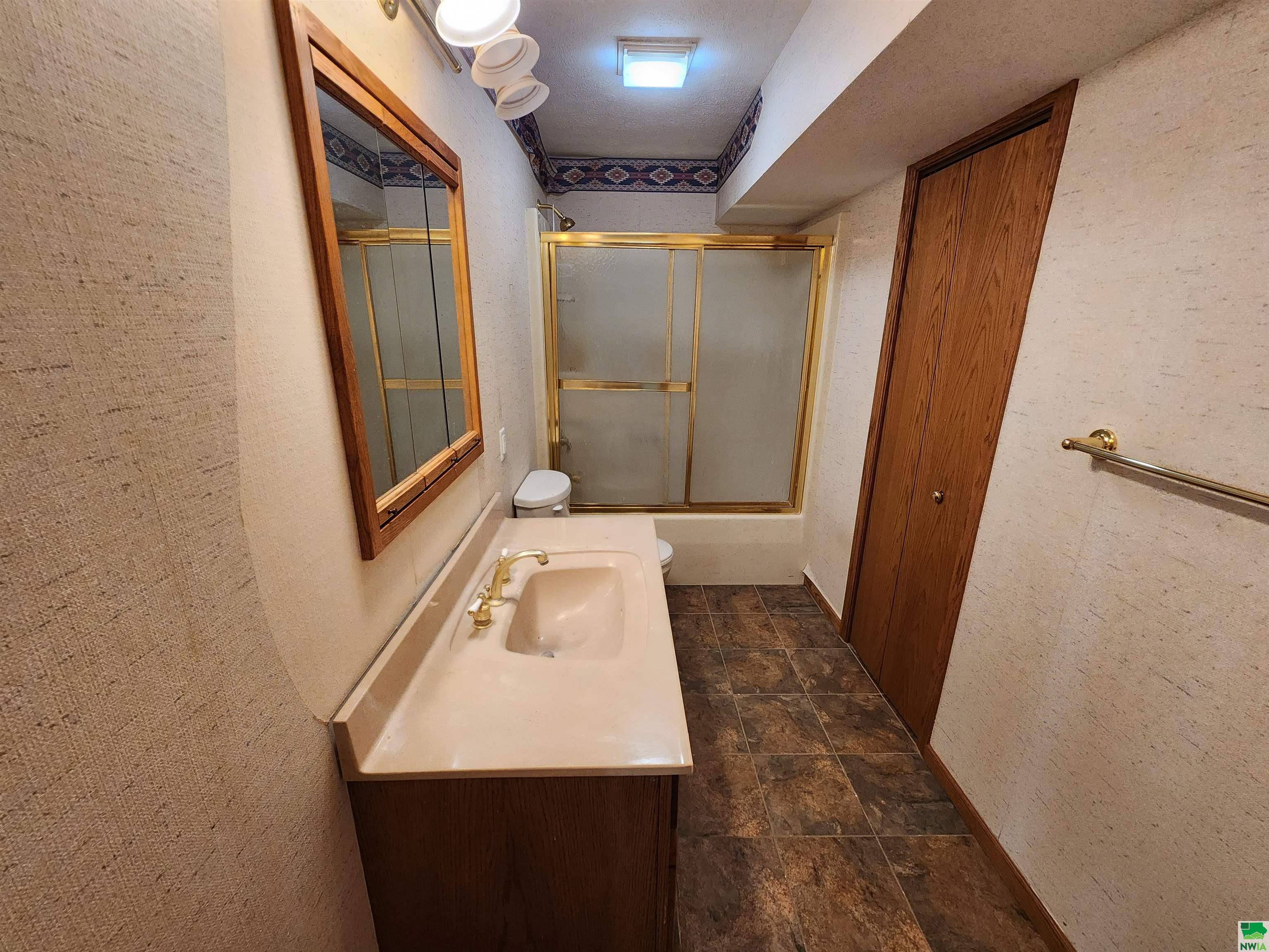 MLS #829055