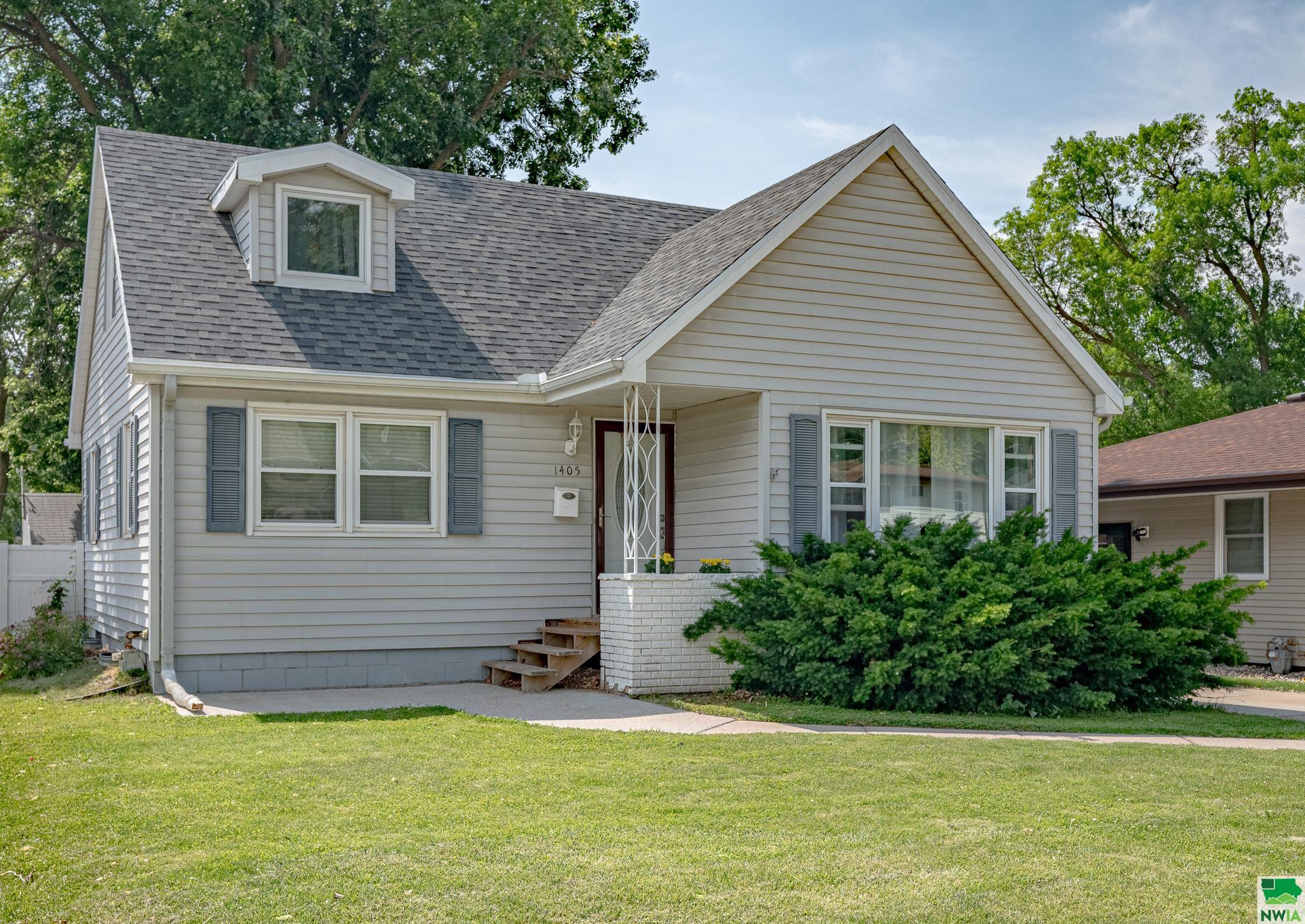 1405 S PATTERSON ST, Sioux City, IA 51106 