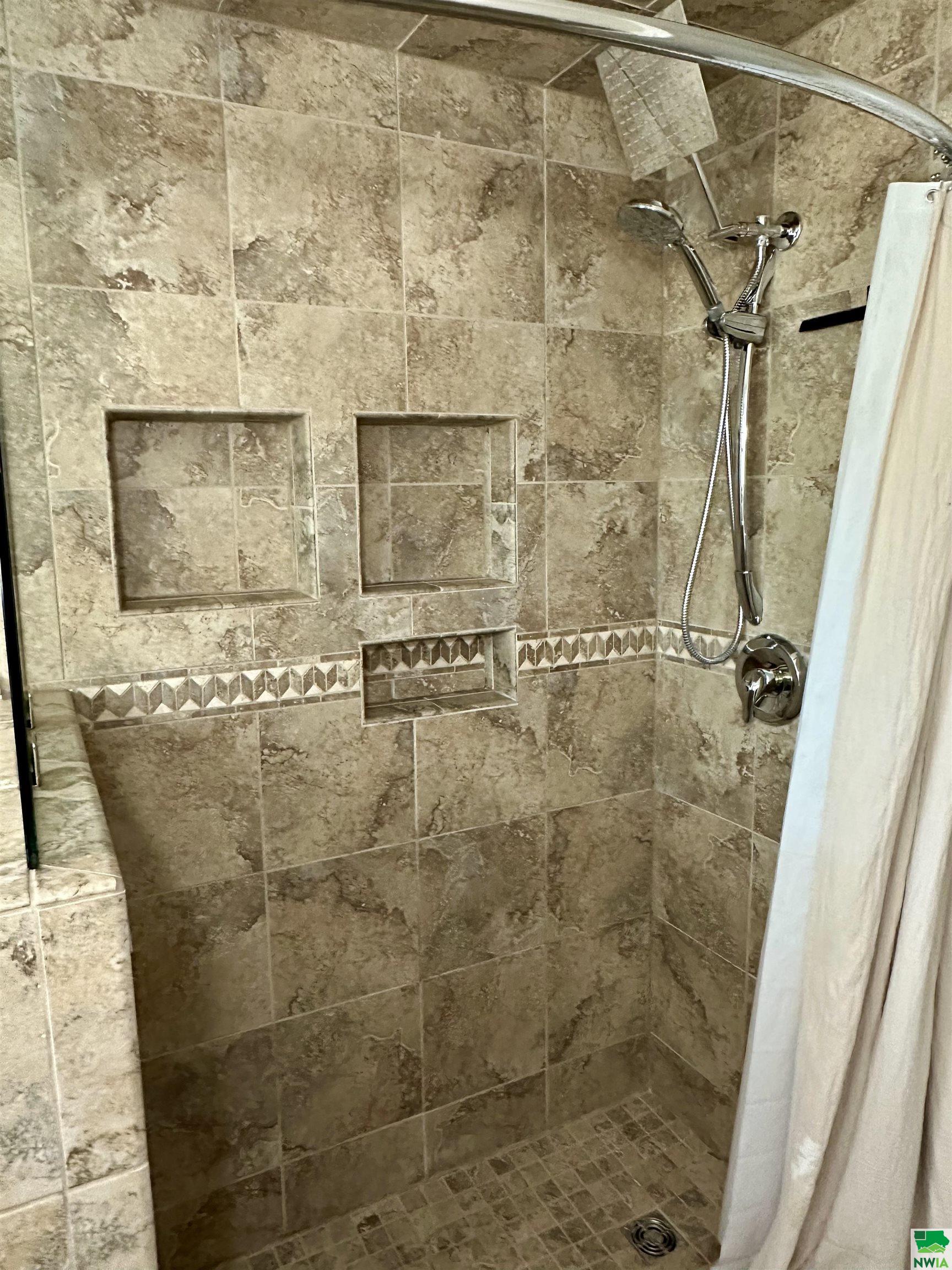 MLS #829083