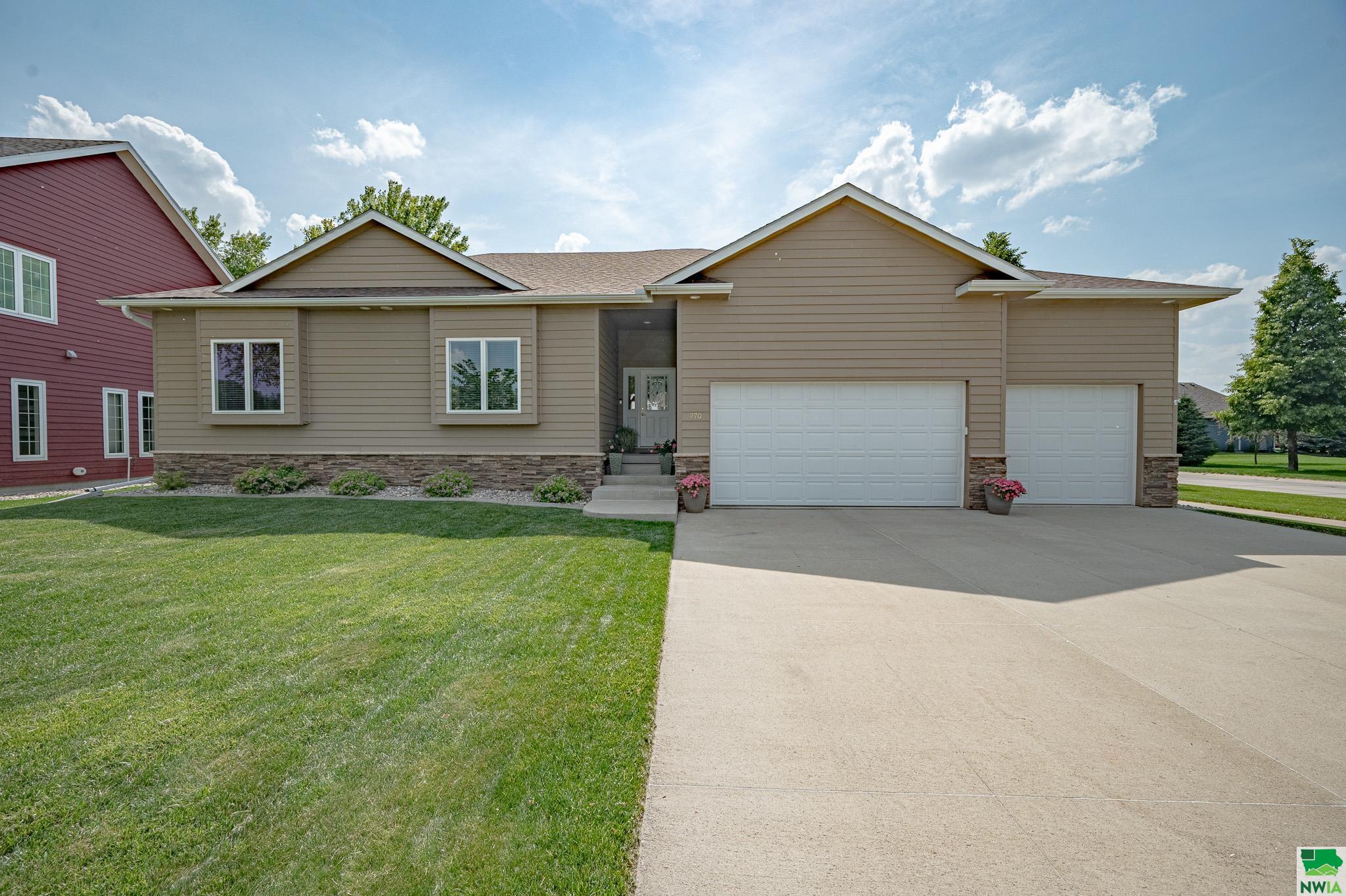 270 Inverness, Dakota Dunes, SD 57049 