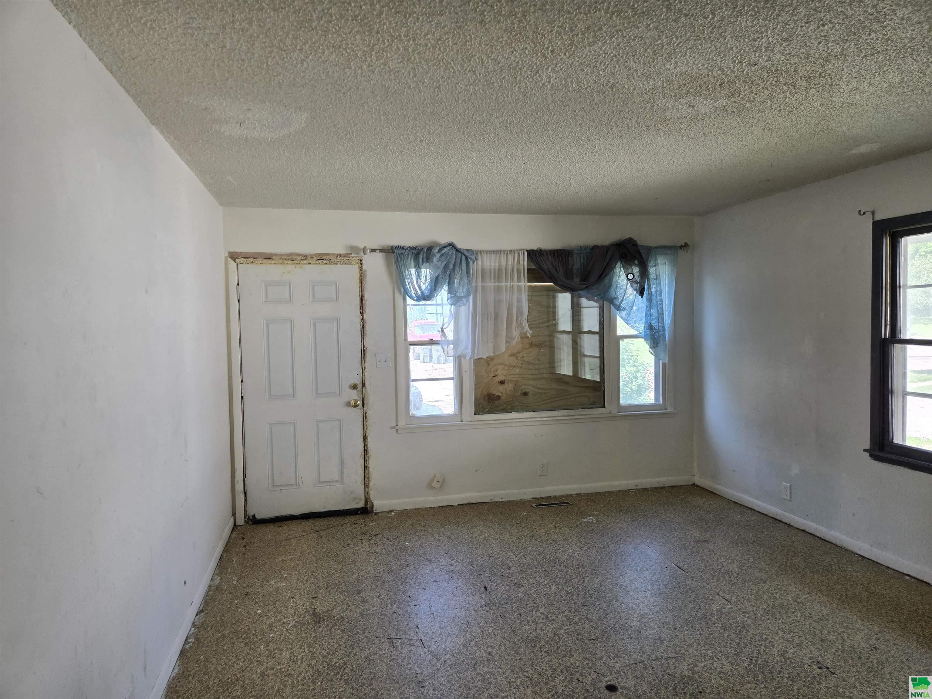 MLS #829105