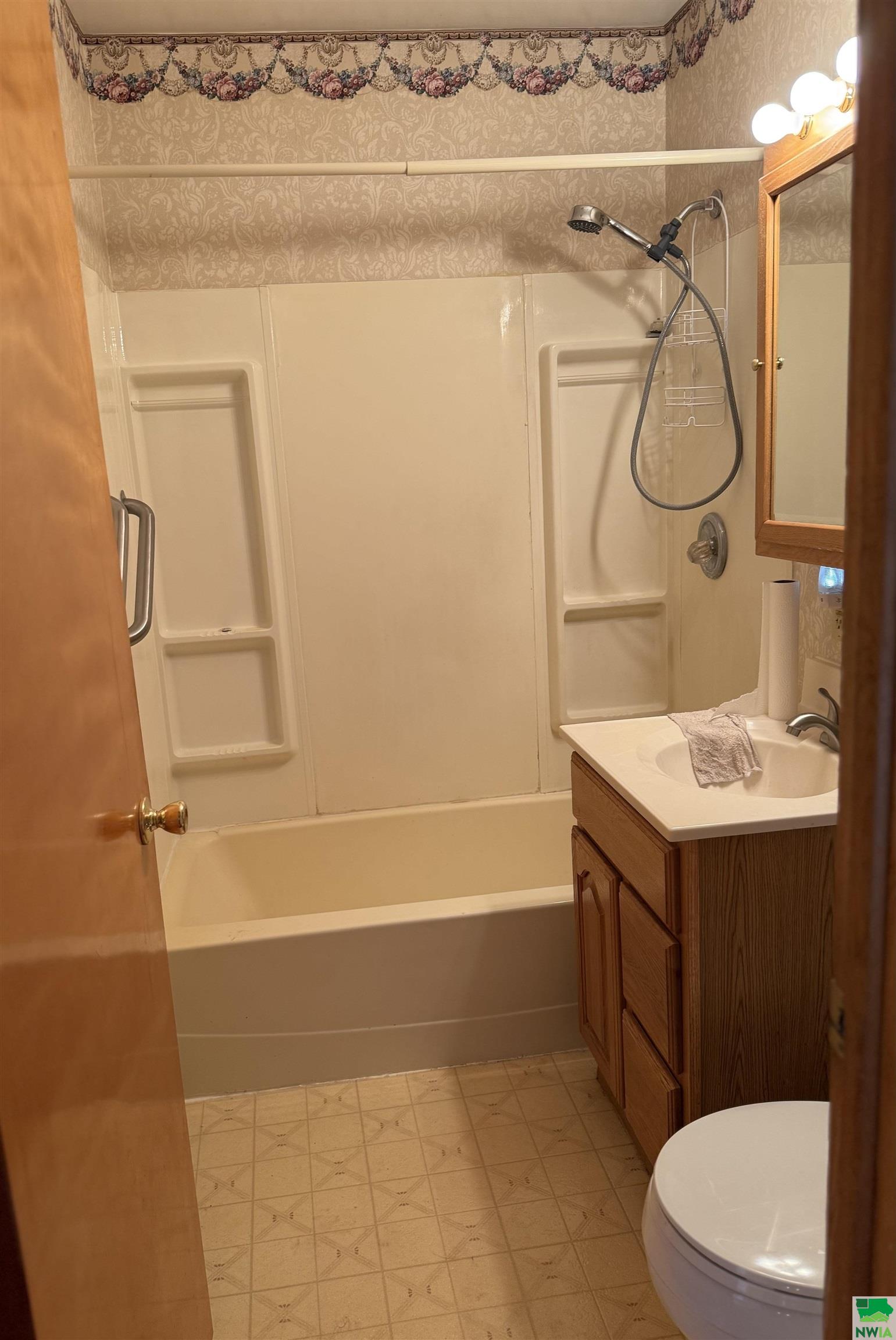 MLS #829106