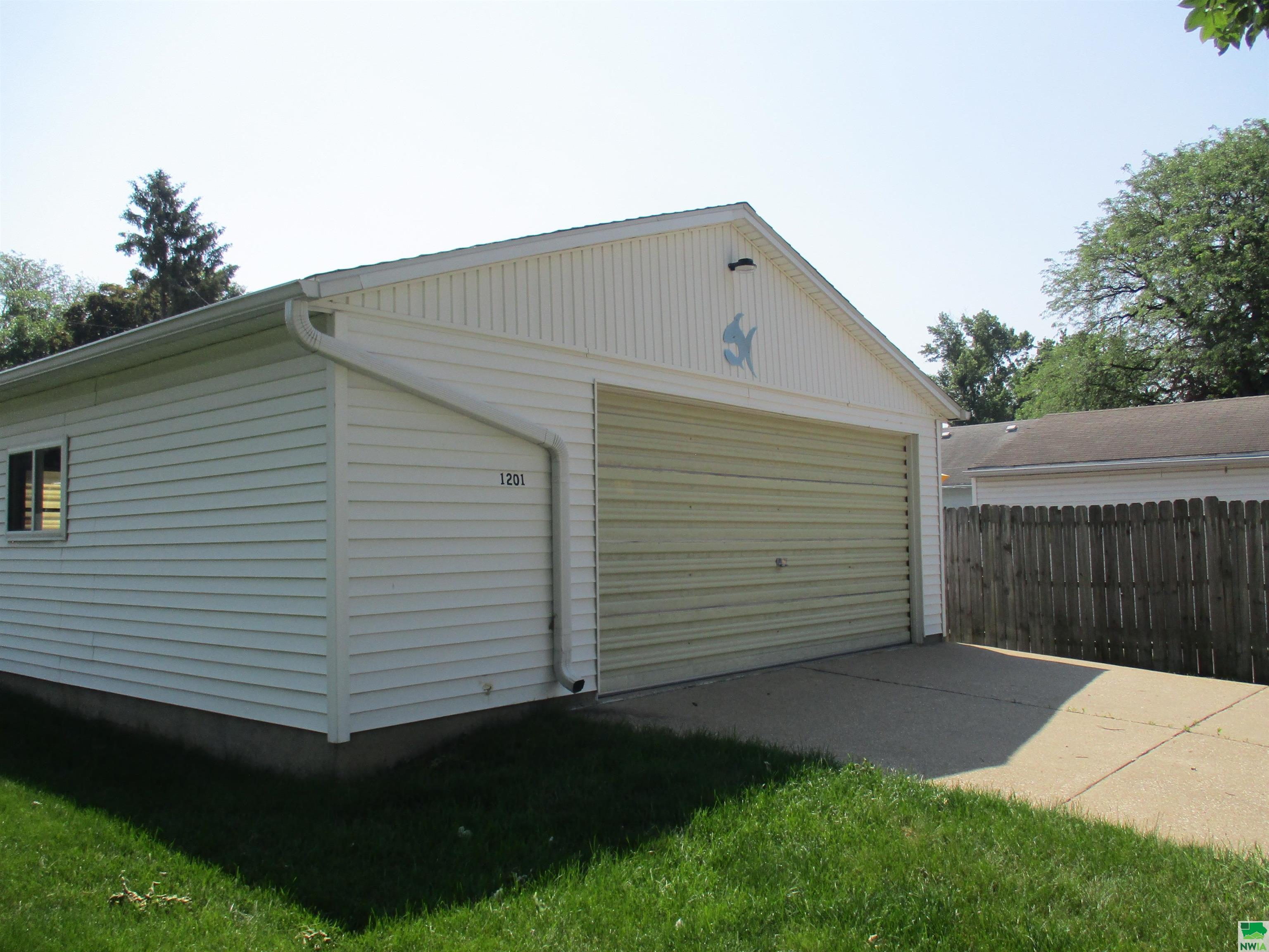 MLS #829109