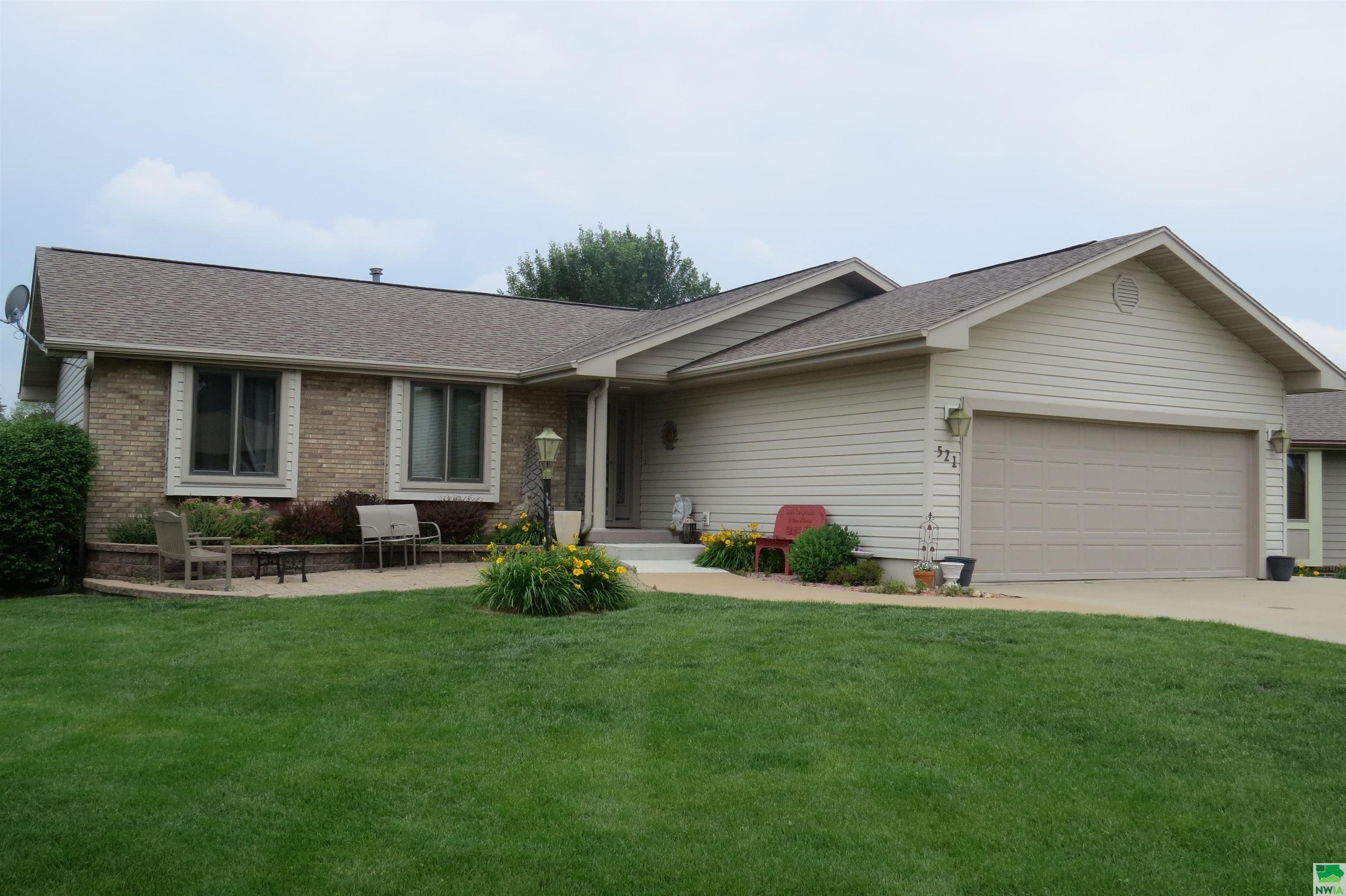 521 Park Court, LeMars, IA 51031 
