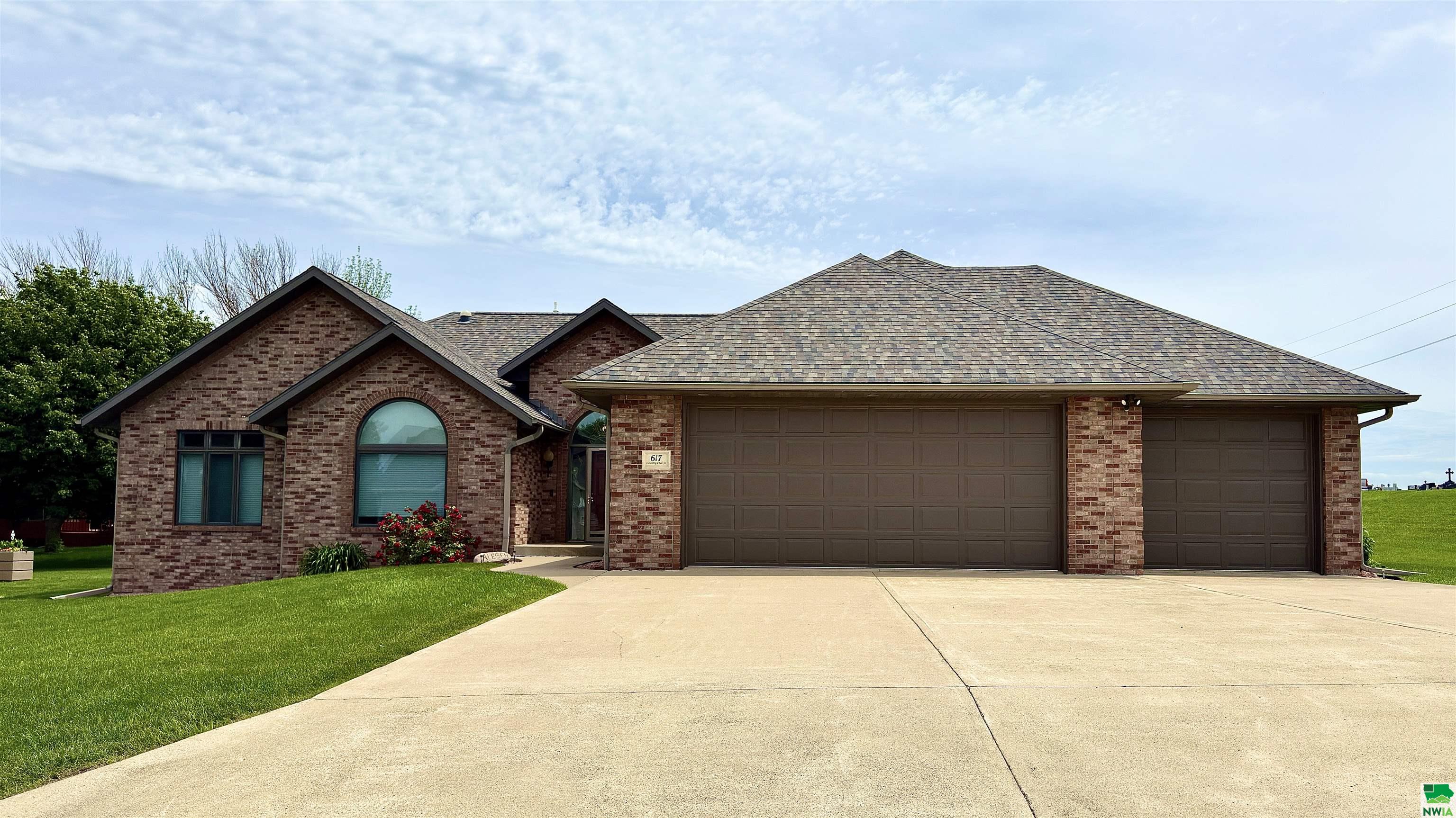 617 Country Club Street, Remsen, IA 51050 
