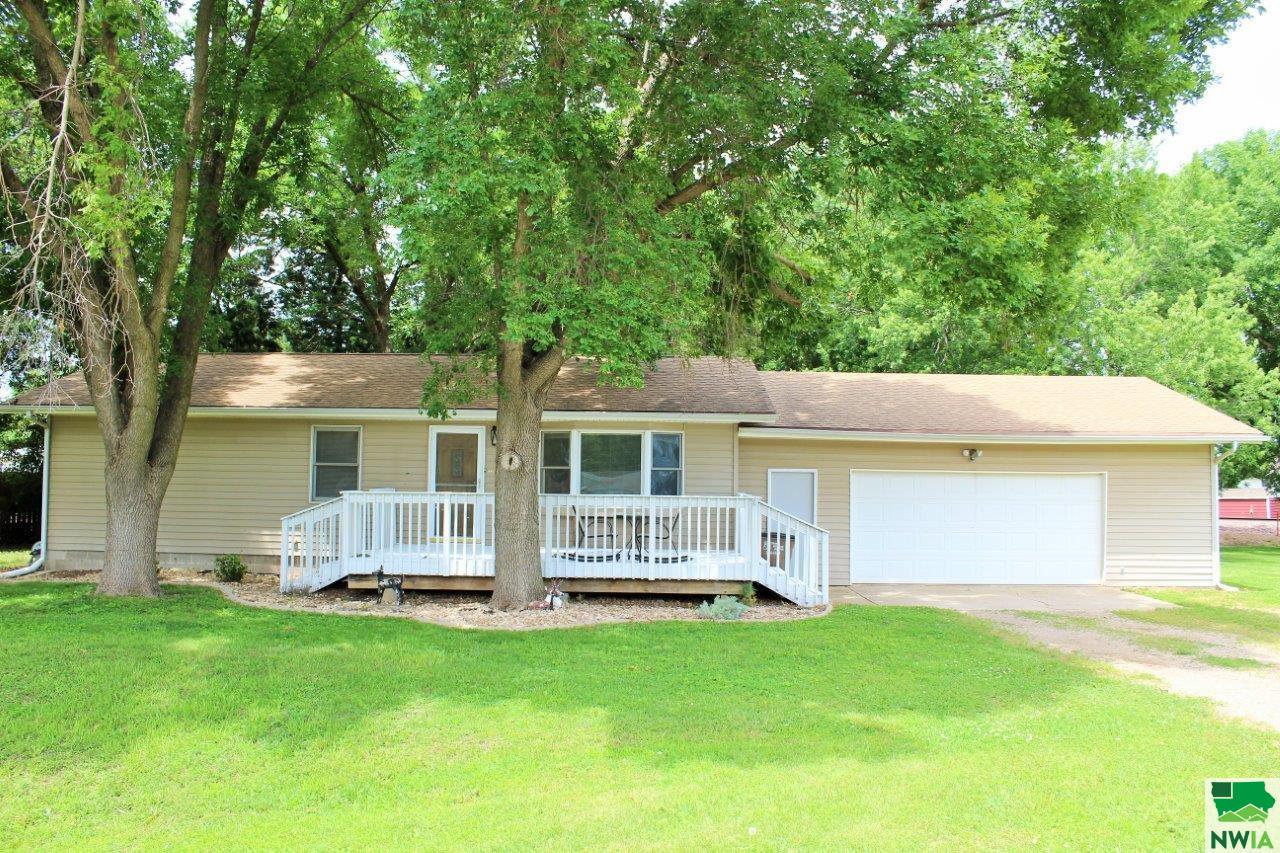 215 DAKOTA ST W, Jefferson, SD 57038 