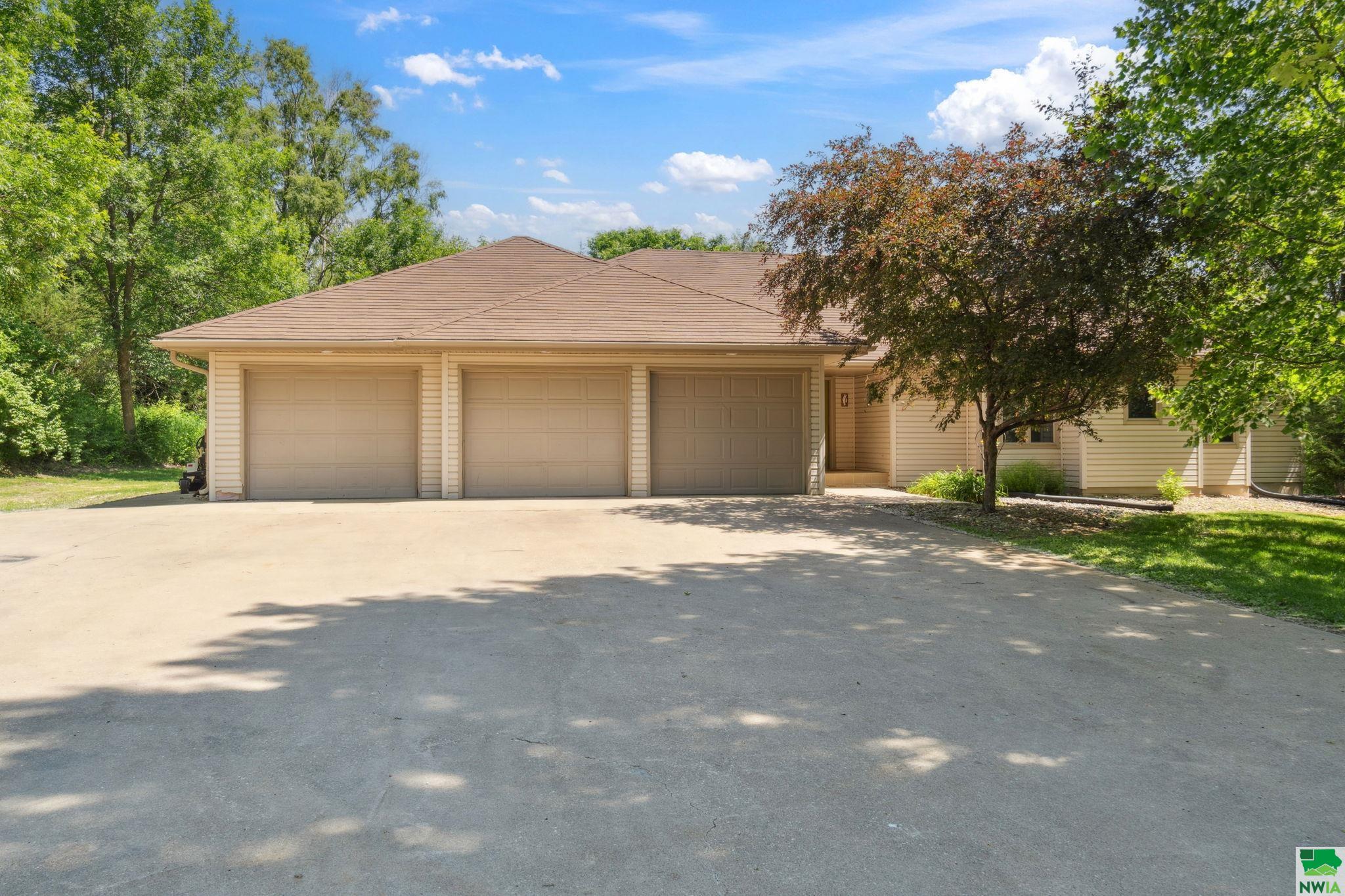 24103 C80, Sioux City, IA 51108 