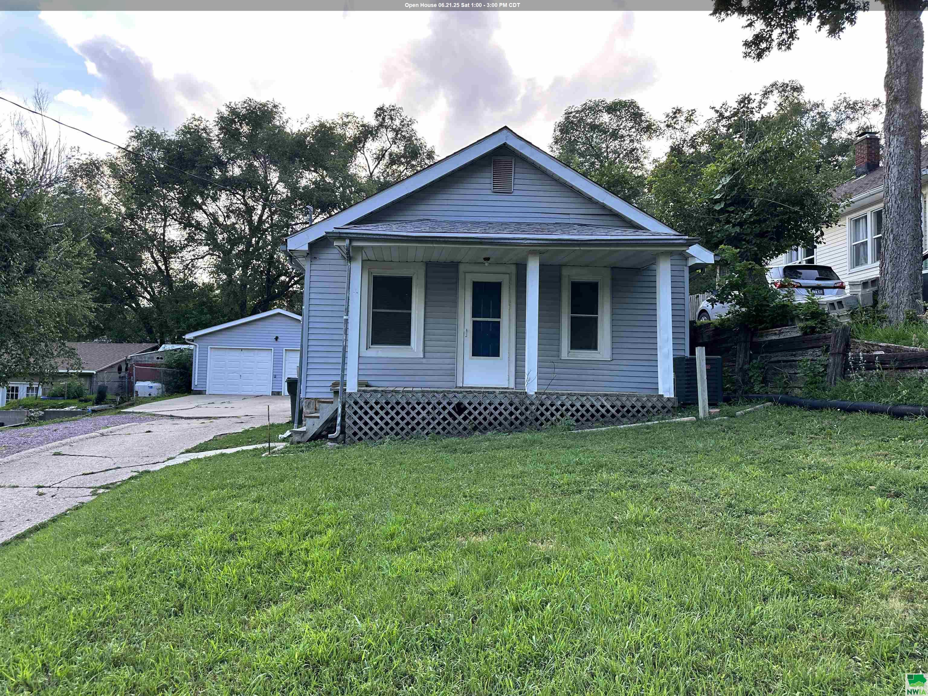 133 Prescott S, Sioux City, IA 51103 