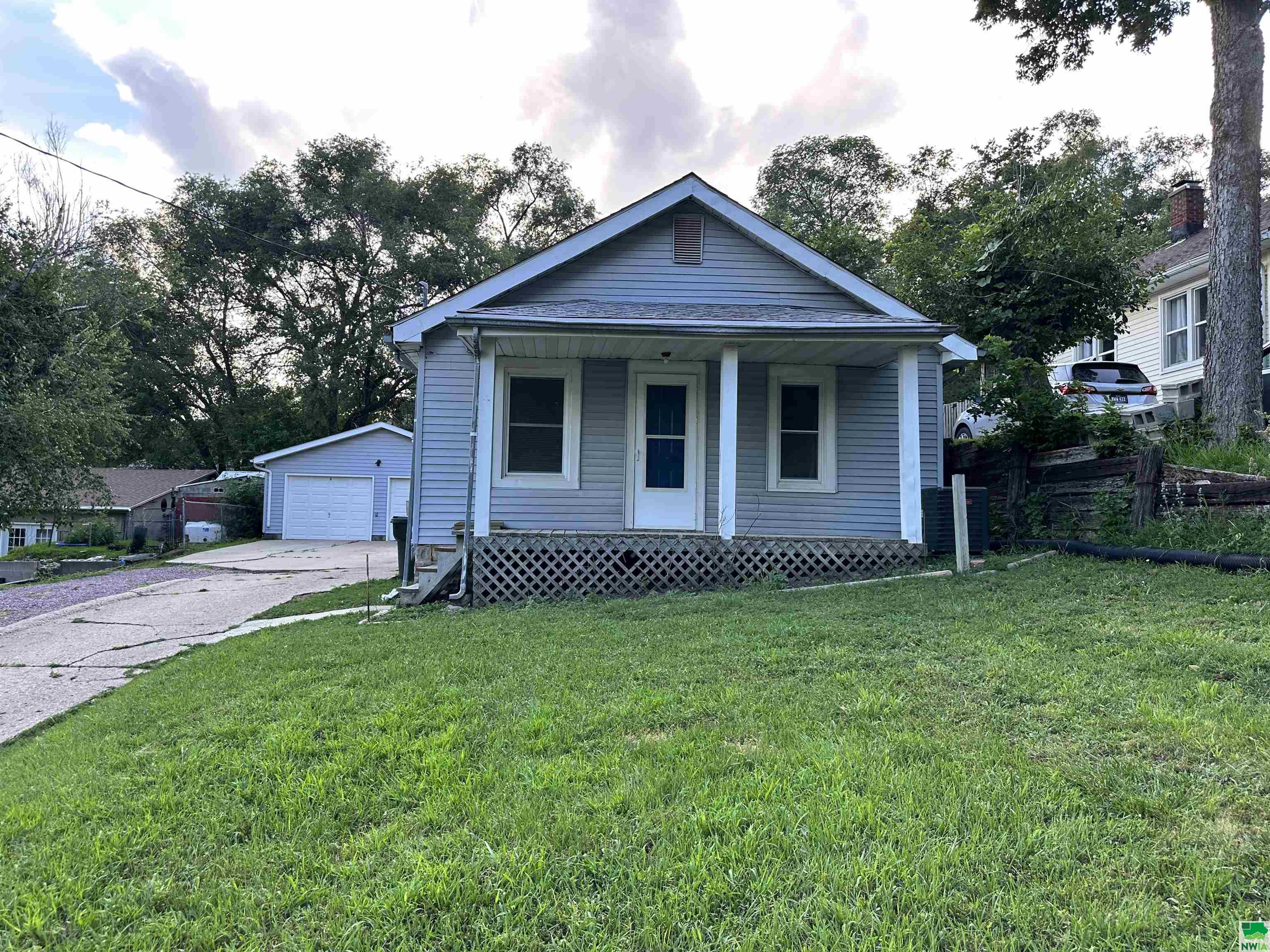 133 Prescott S, Sioux City, IA 51103 