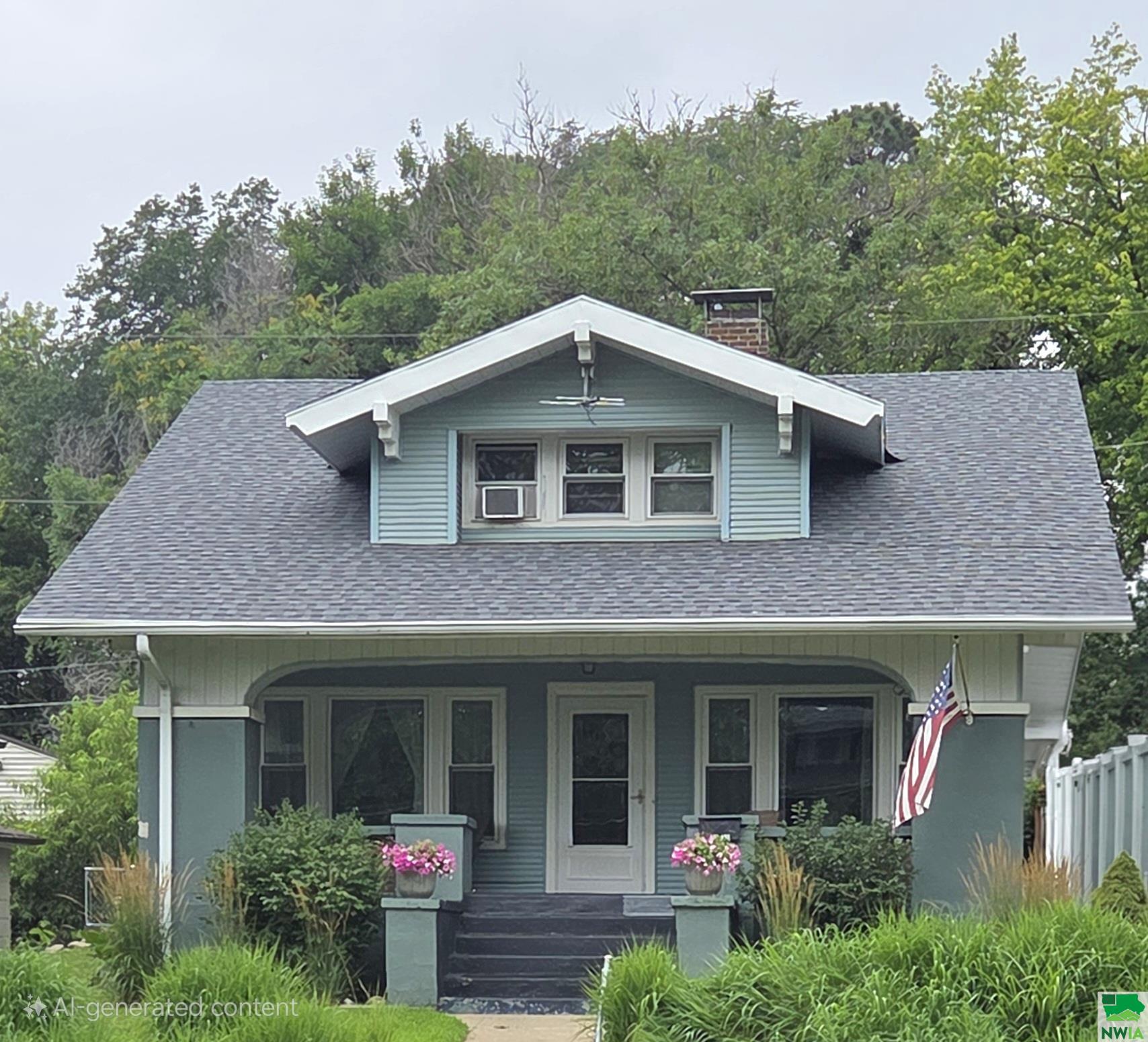 2713 Court St, Sioux City, IA 51104 