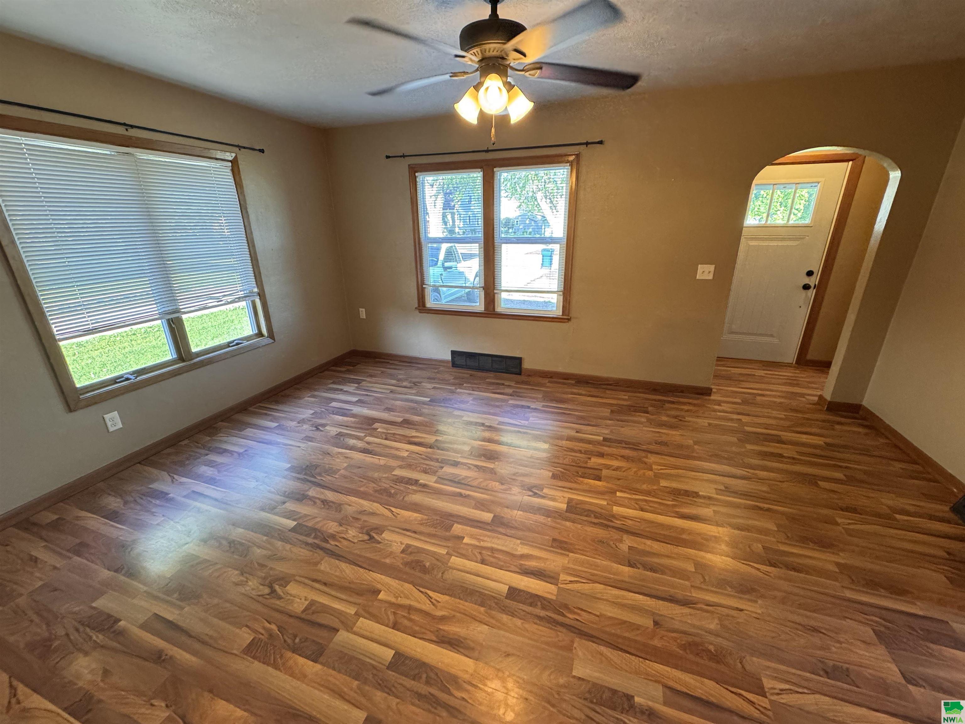 MLS #829179