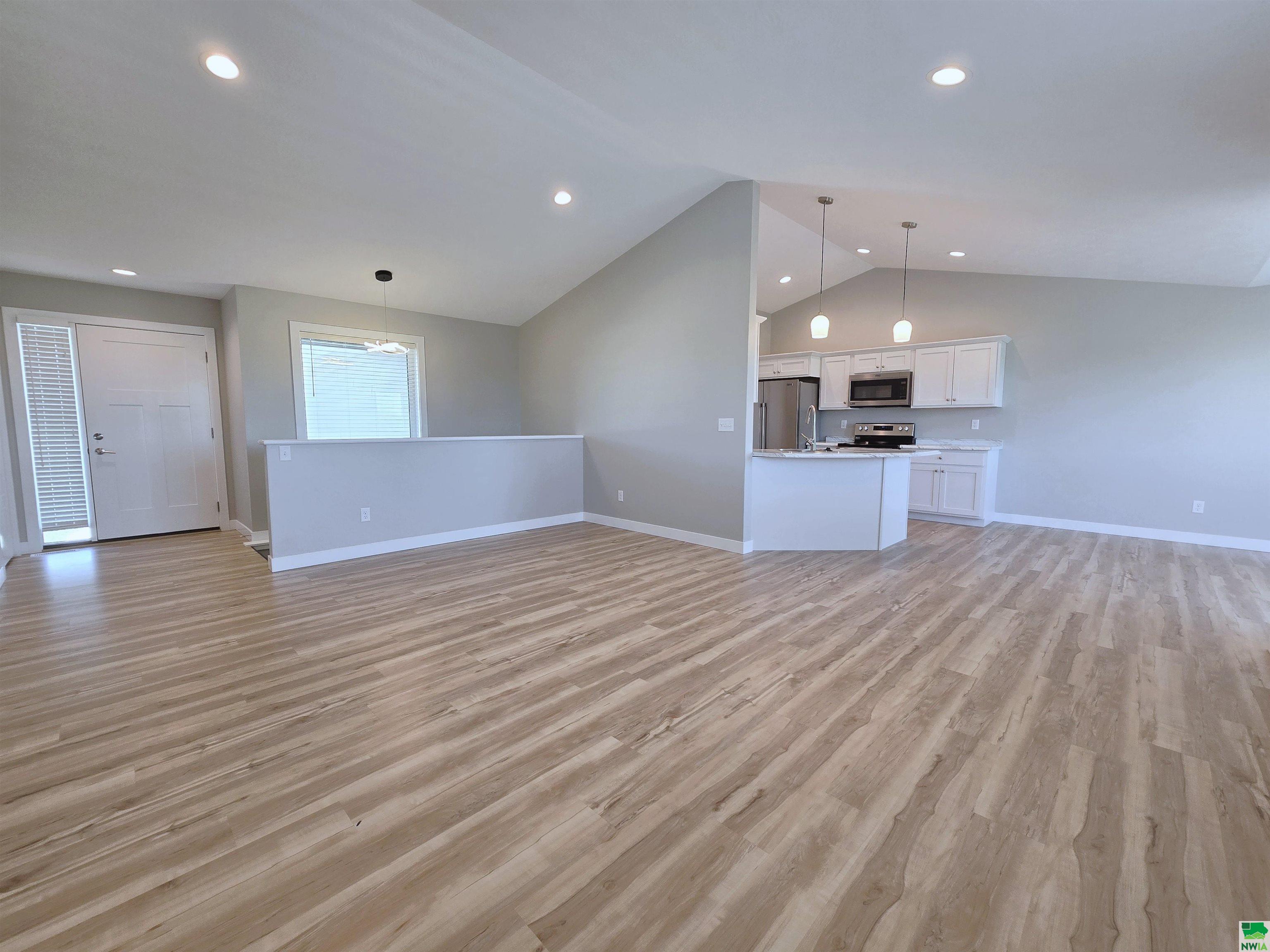 MLS #829183