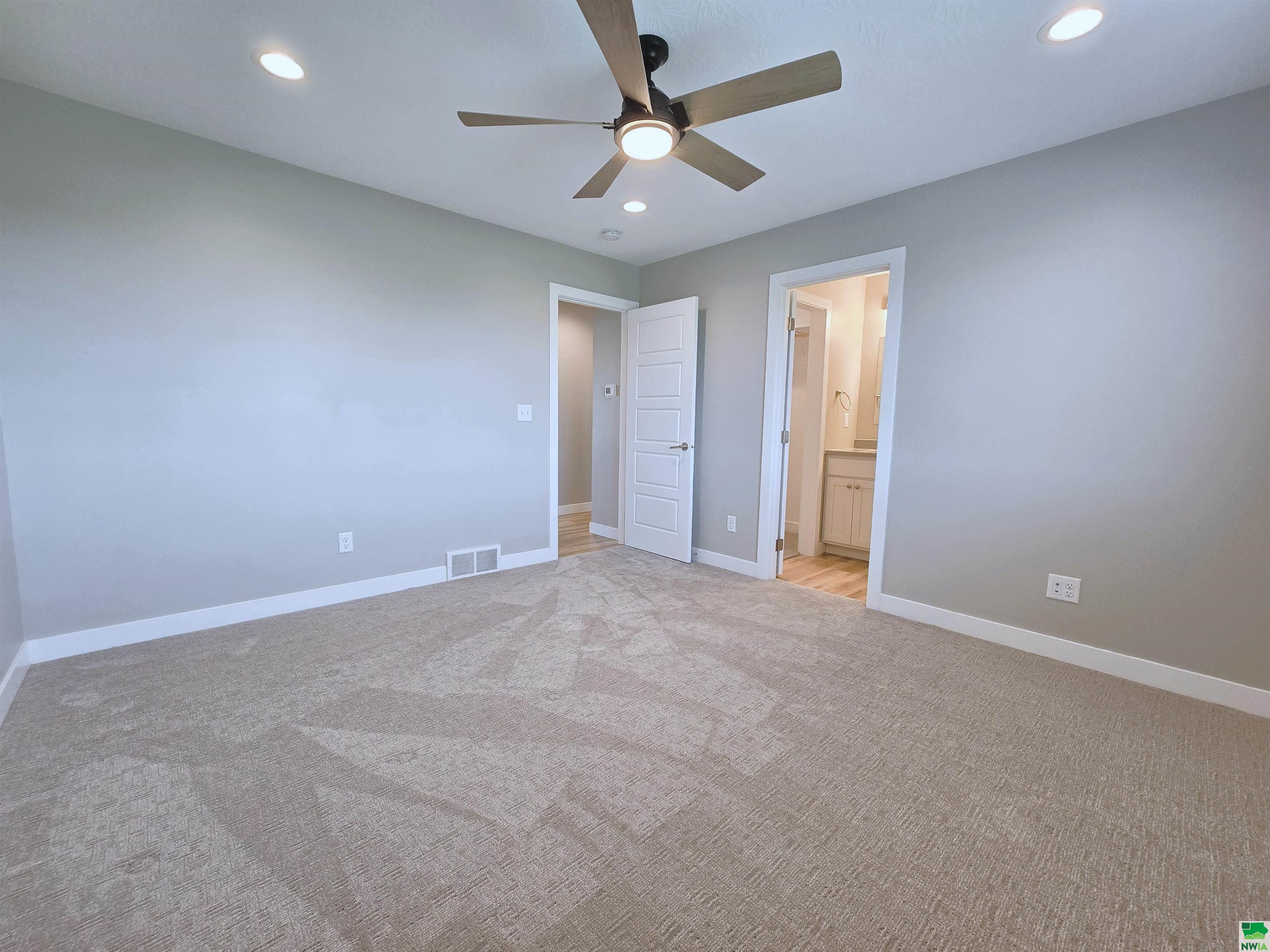 MLS #829183