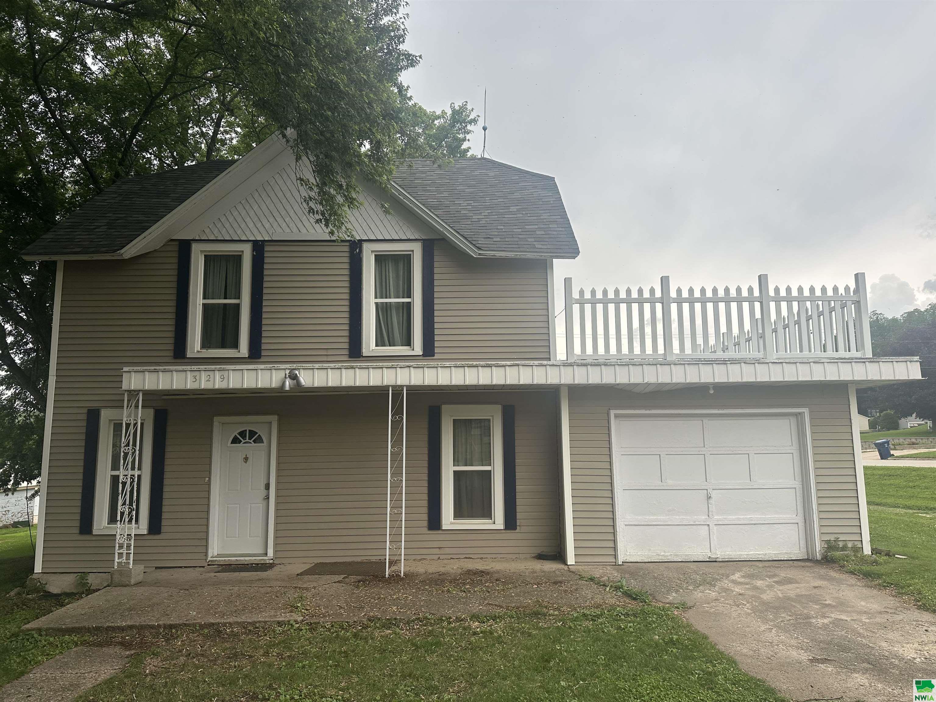 329 Main N, Peterson, IA 51047 